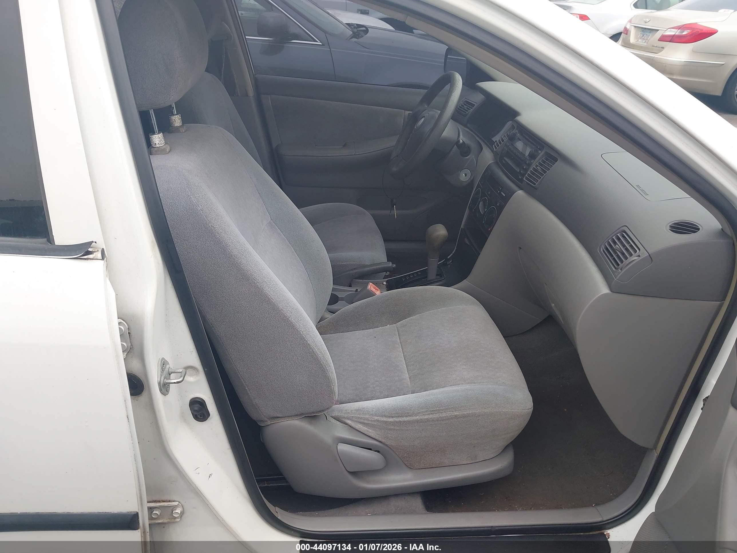 TOYOTA COROLLA image 5