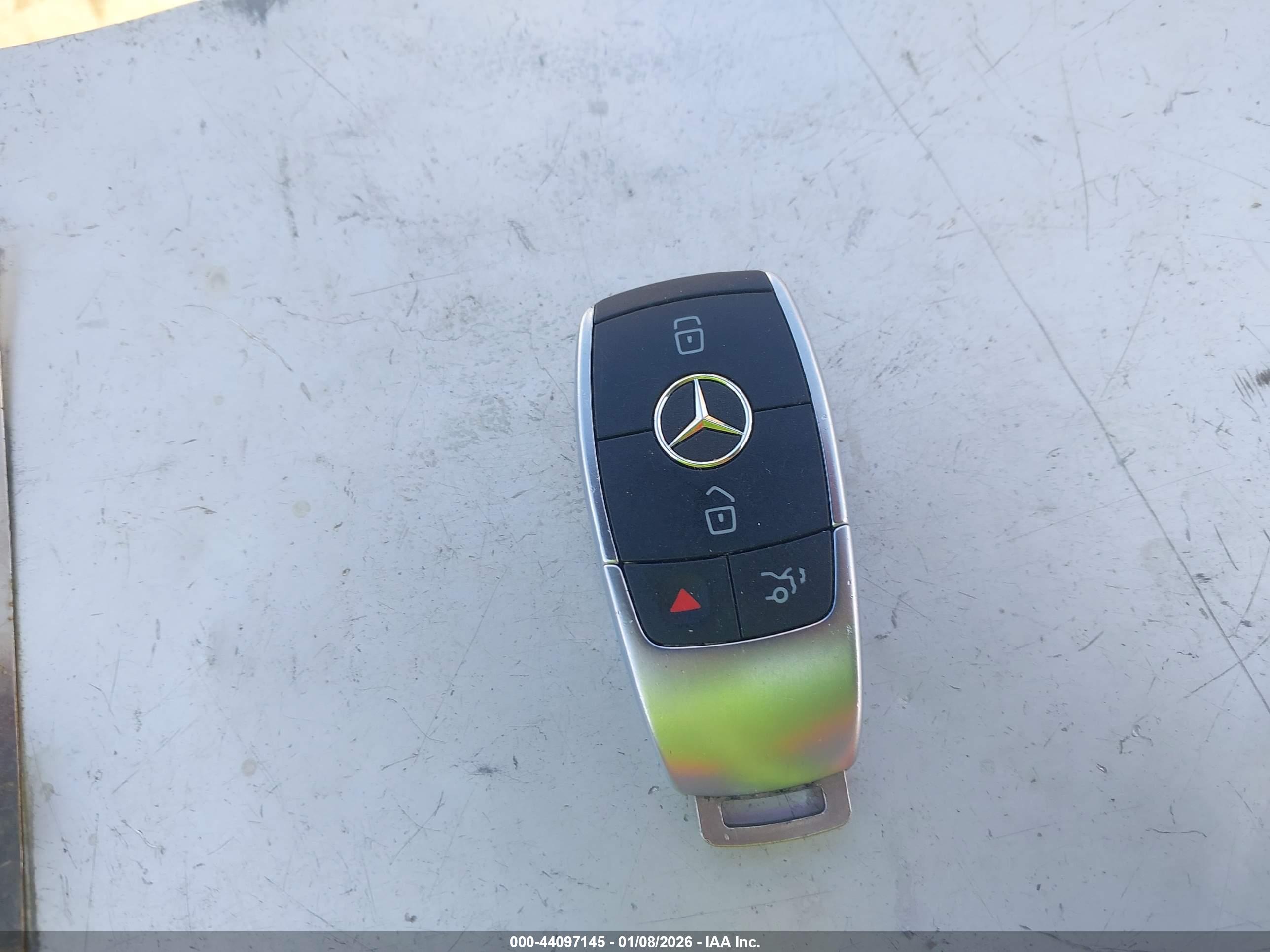 MERCEDES-BENZ C image 11