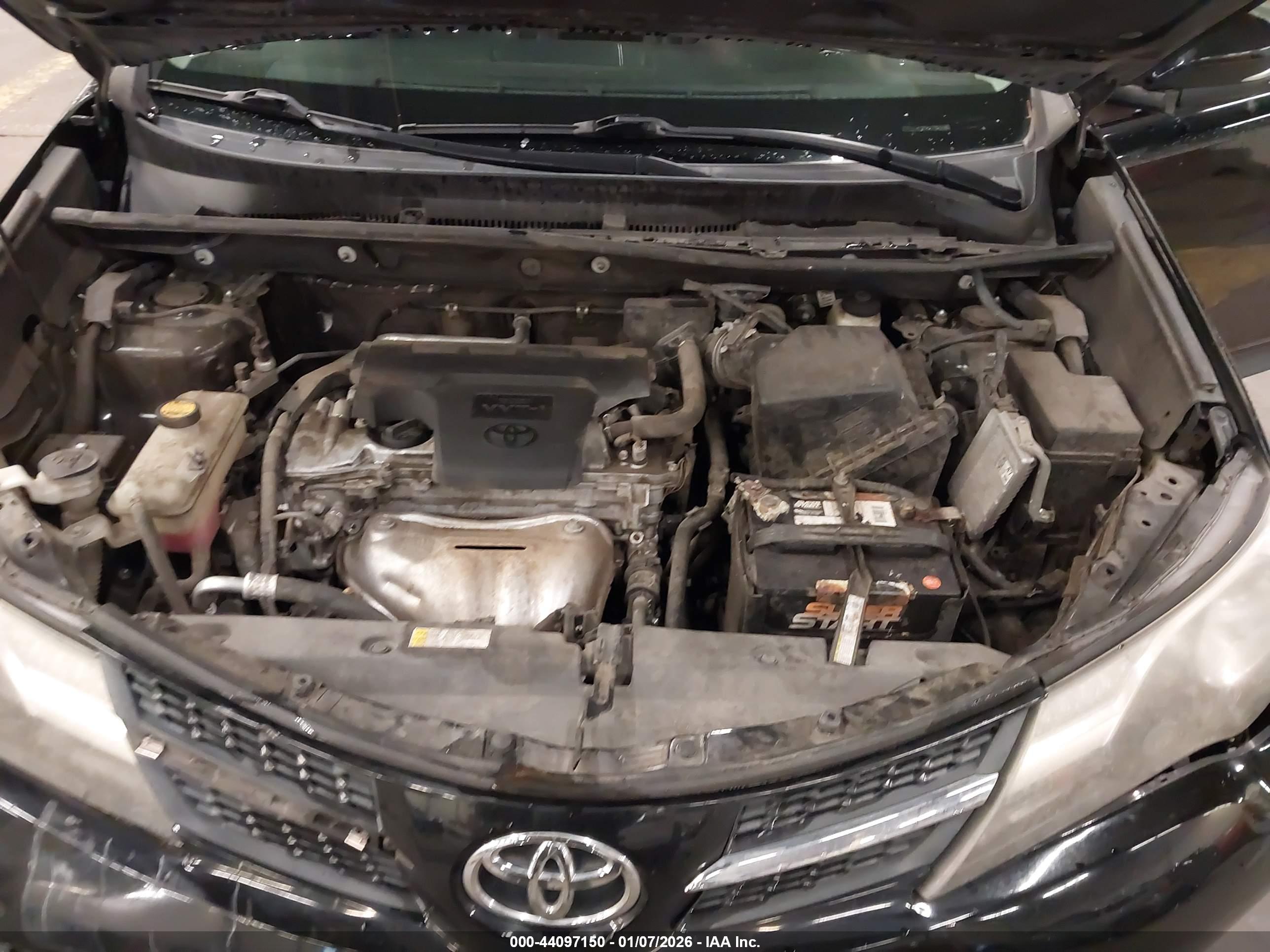 TOYOTA RAV4 image 10