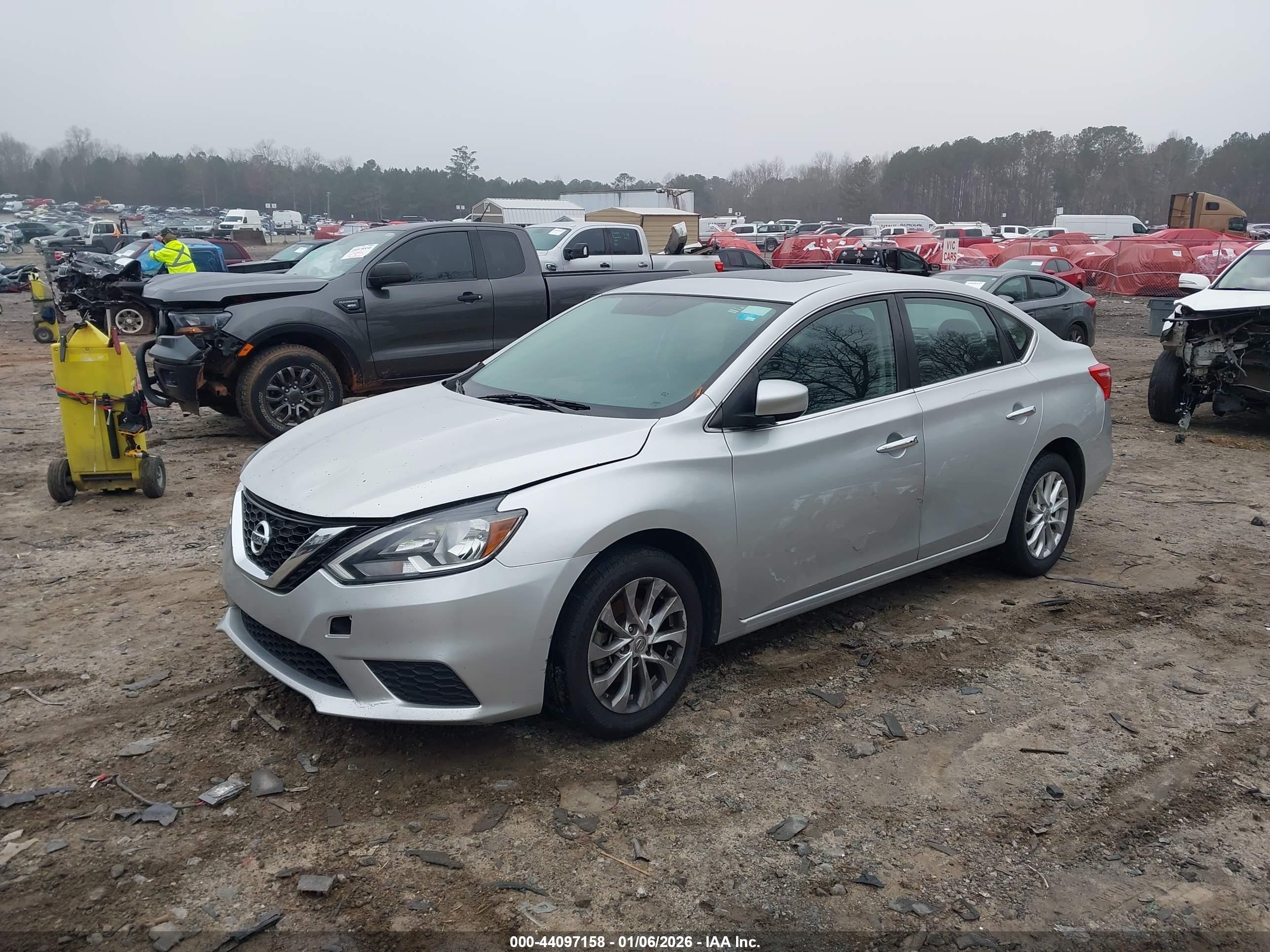 NISSAN SENTRA image 2