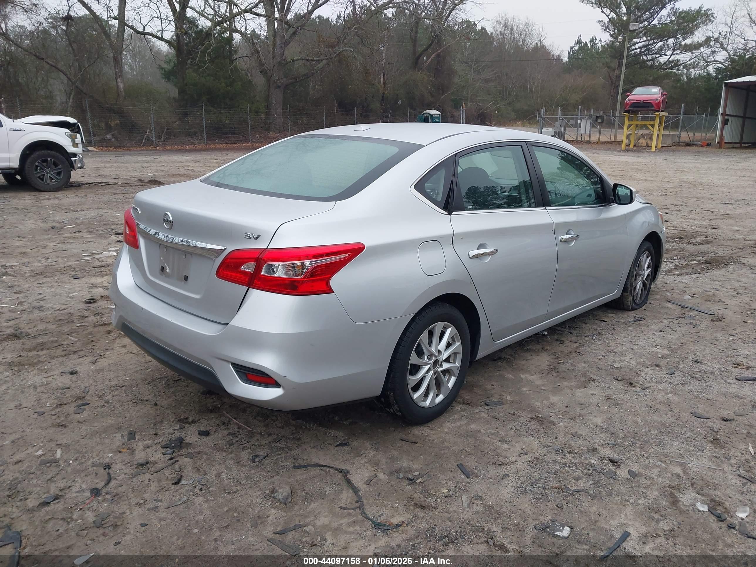 NISSAN SENTRA image 4