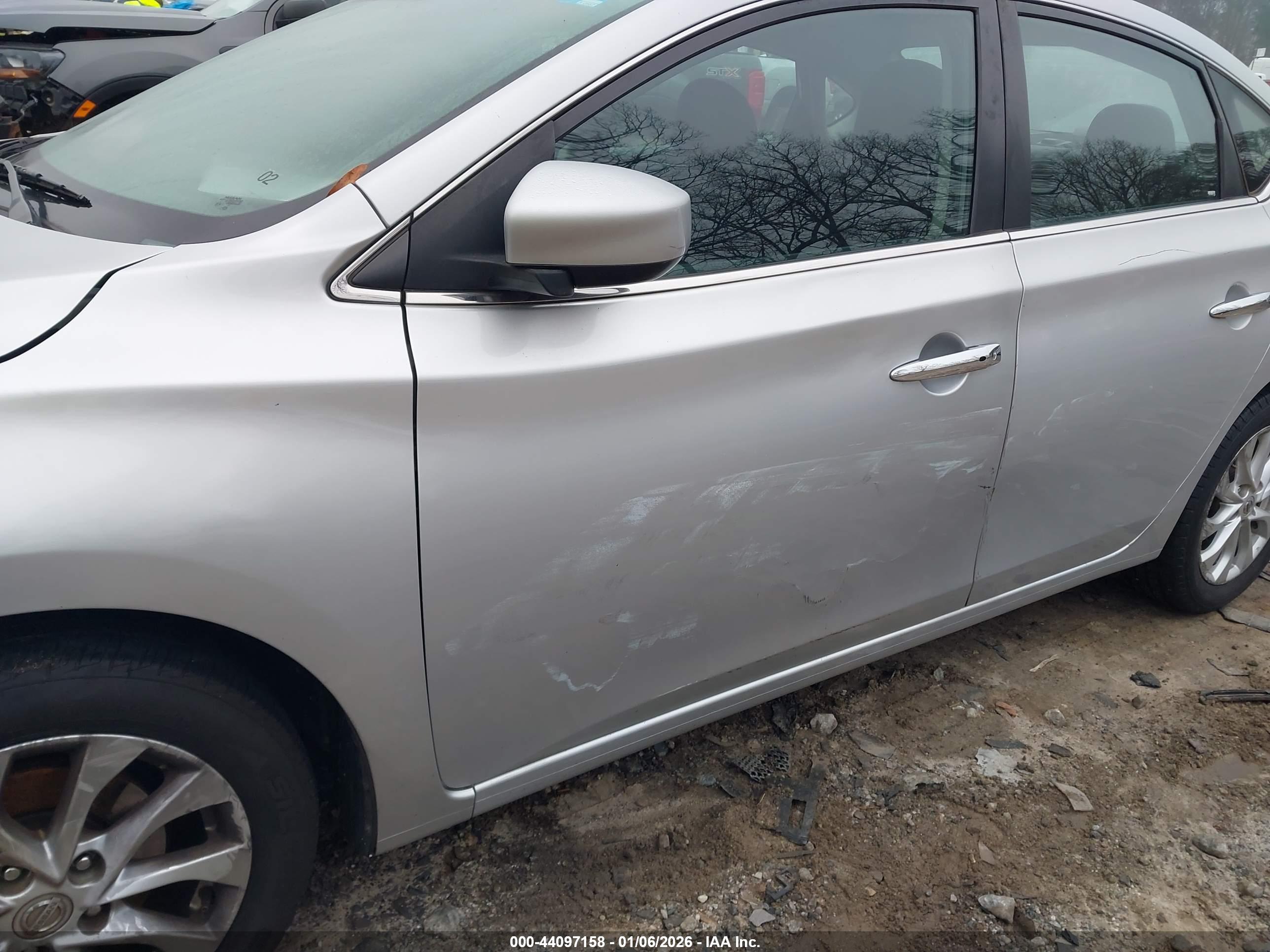 NISSAN SENTRA image 6