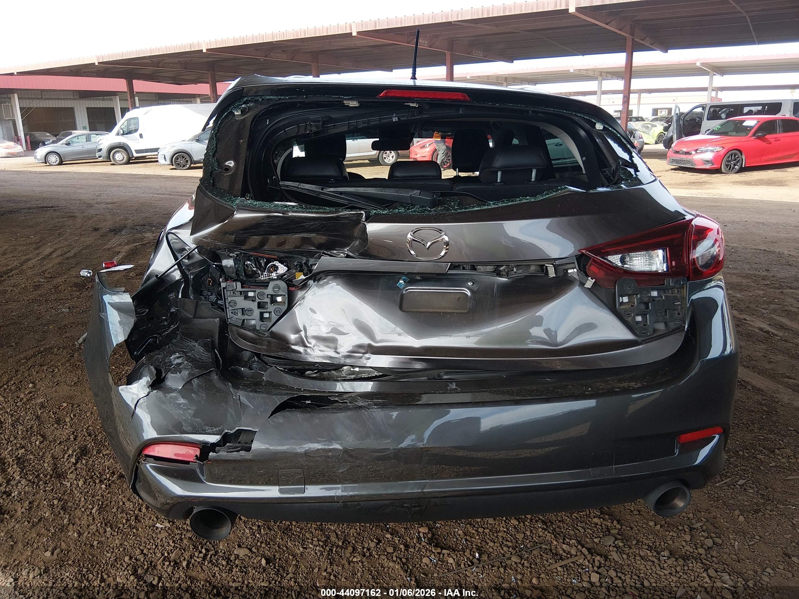 MAZDA MAZDA3 image 6