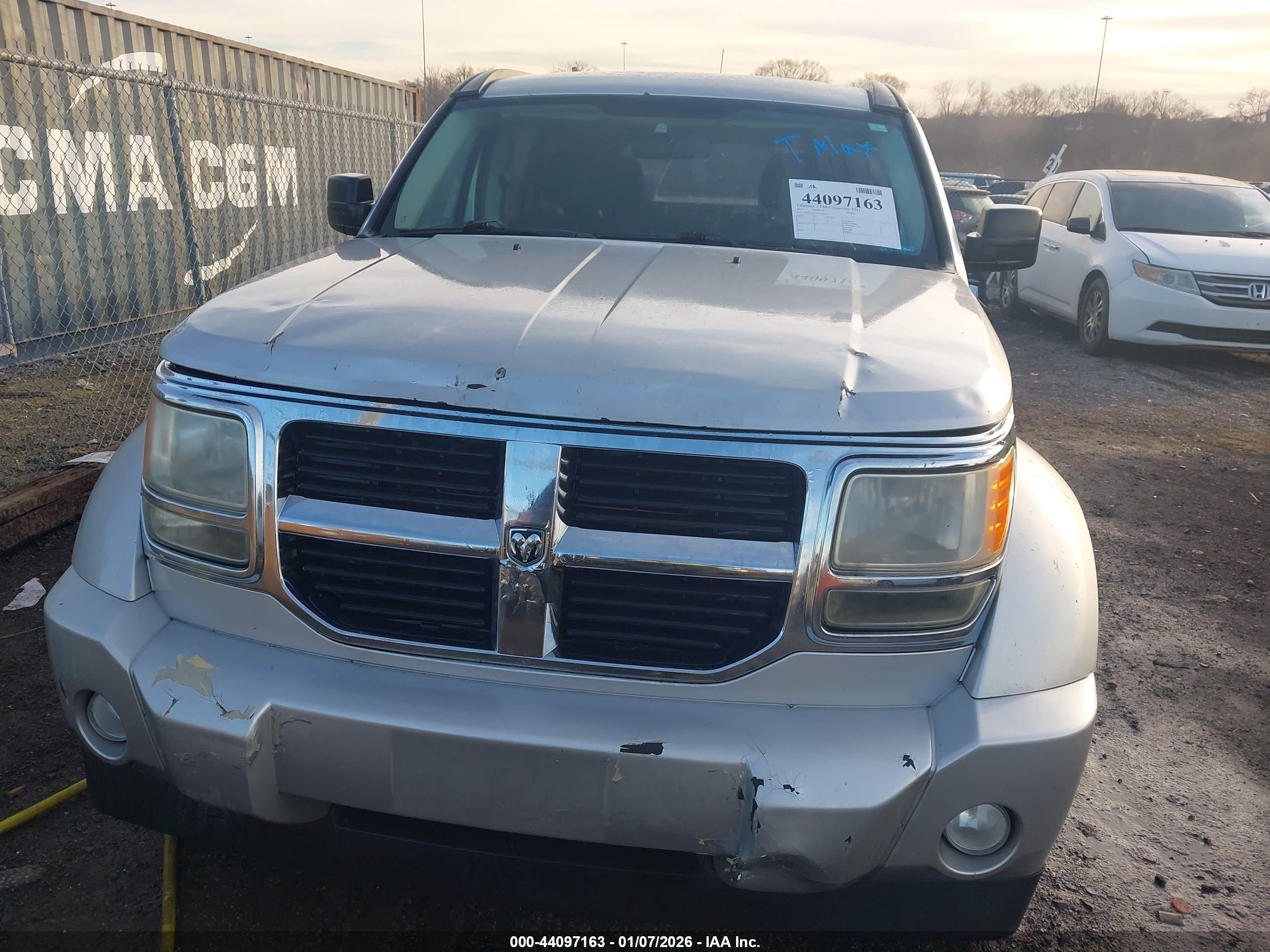 DODGE NITRO image 6