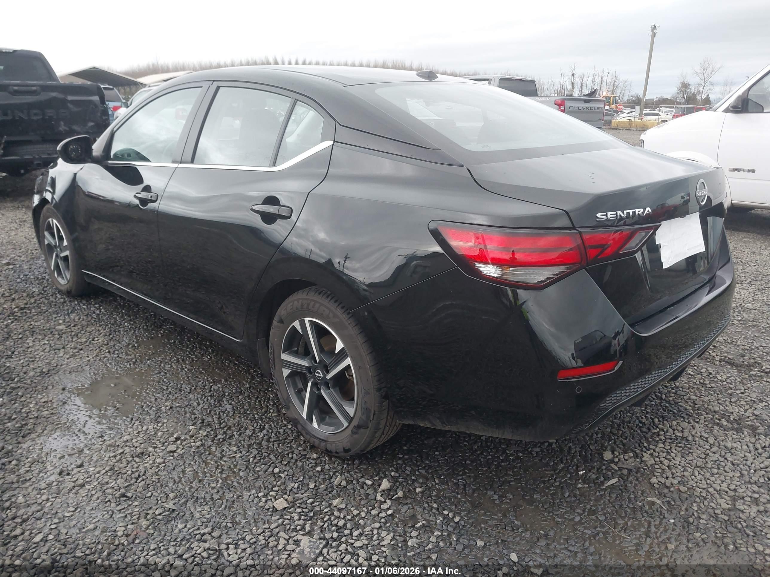 NISSAN SENTRA image 3