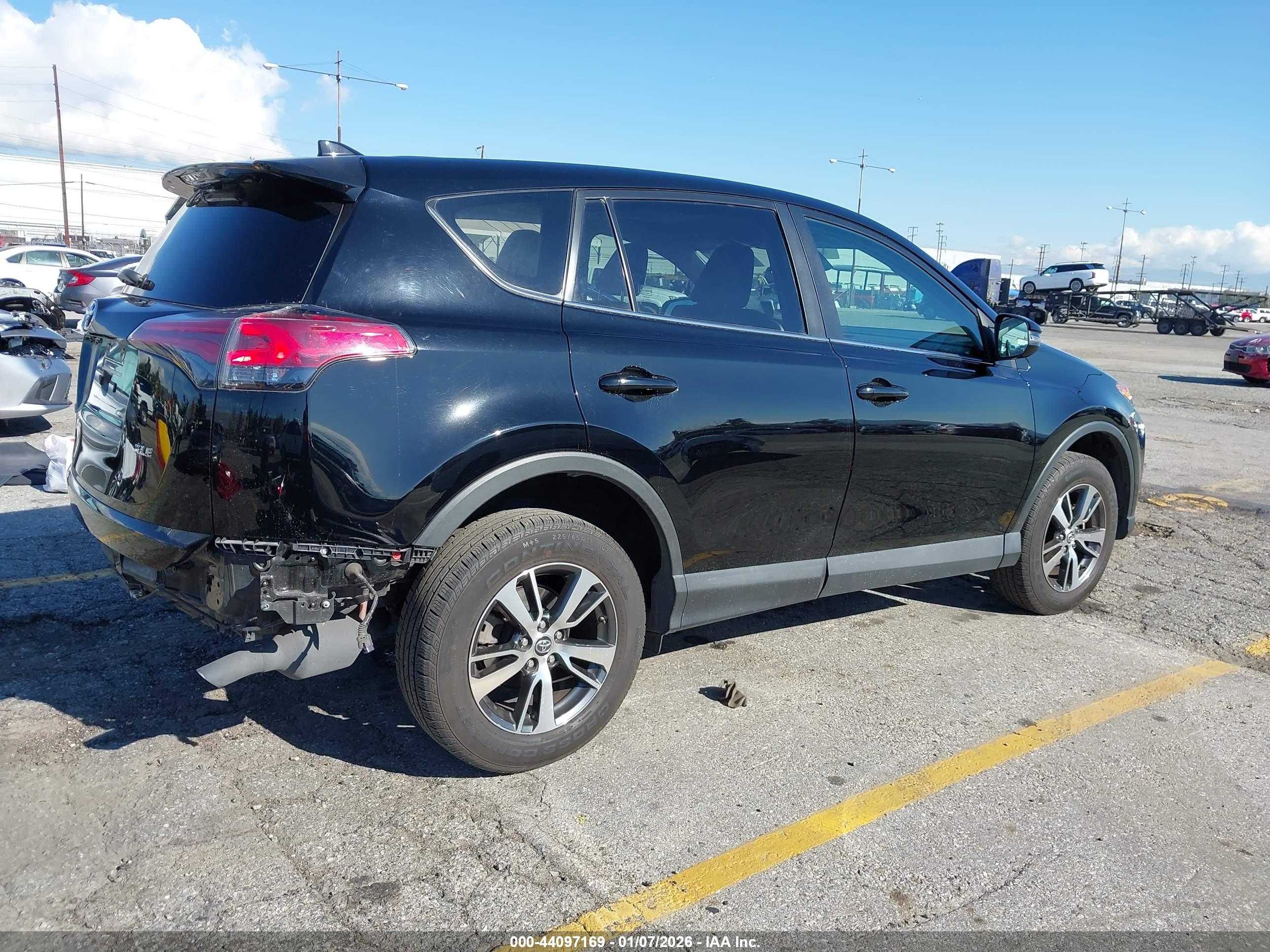 TOYOTA RAV4 image 4