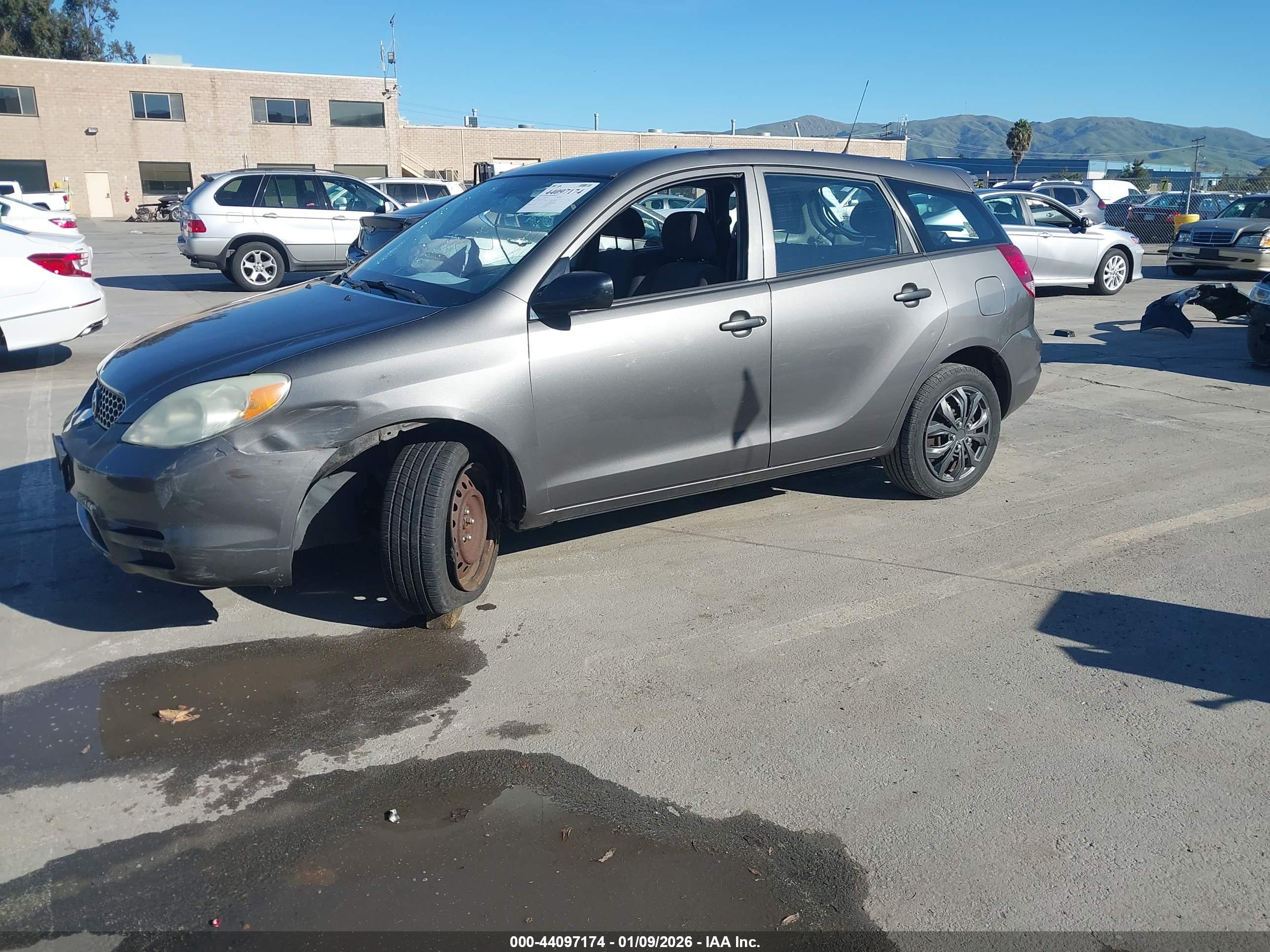 TOYOTA MATRIX image 2