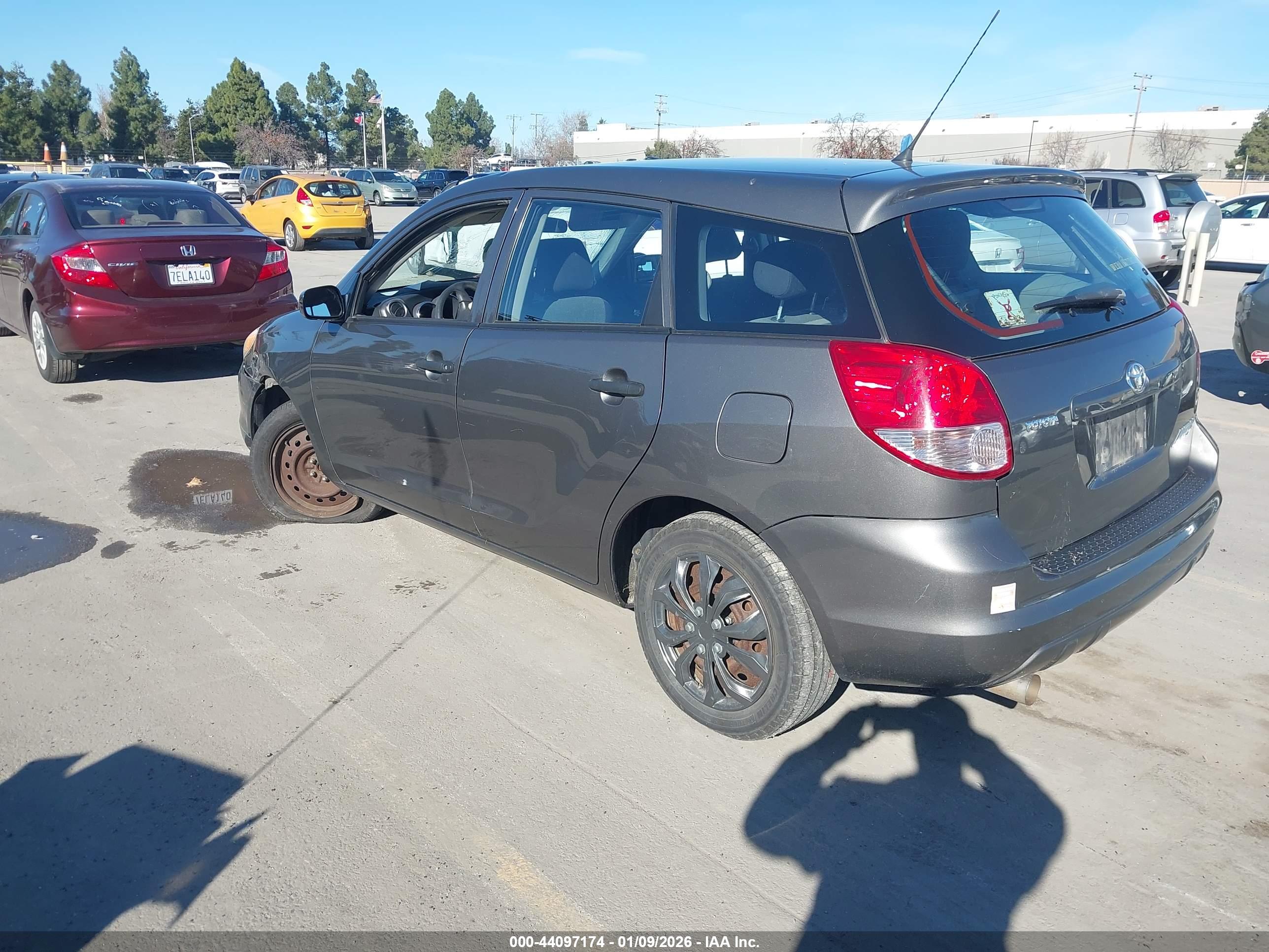 TOYOTA MATRIX image 3
