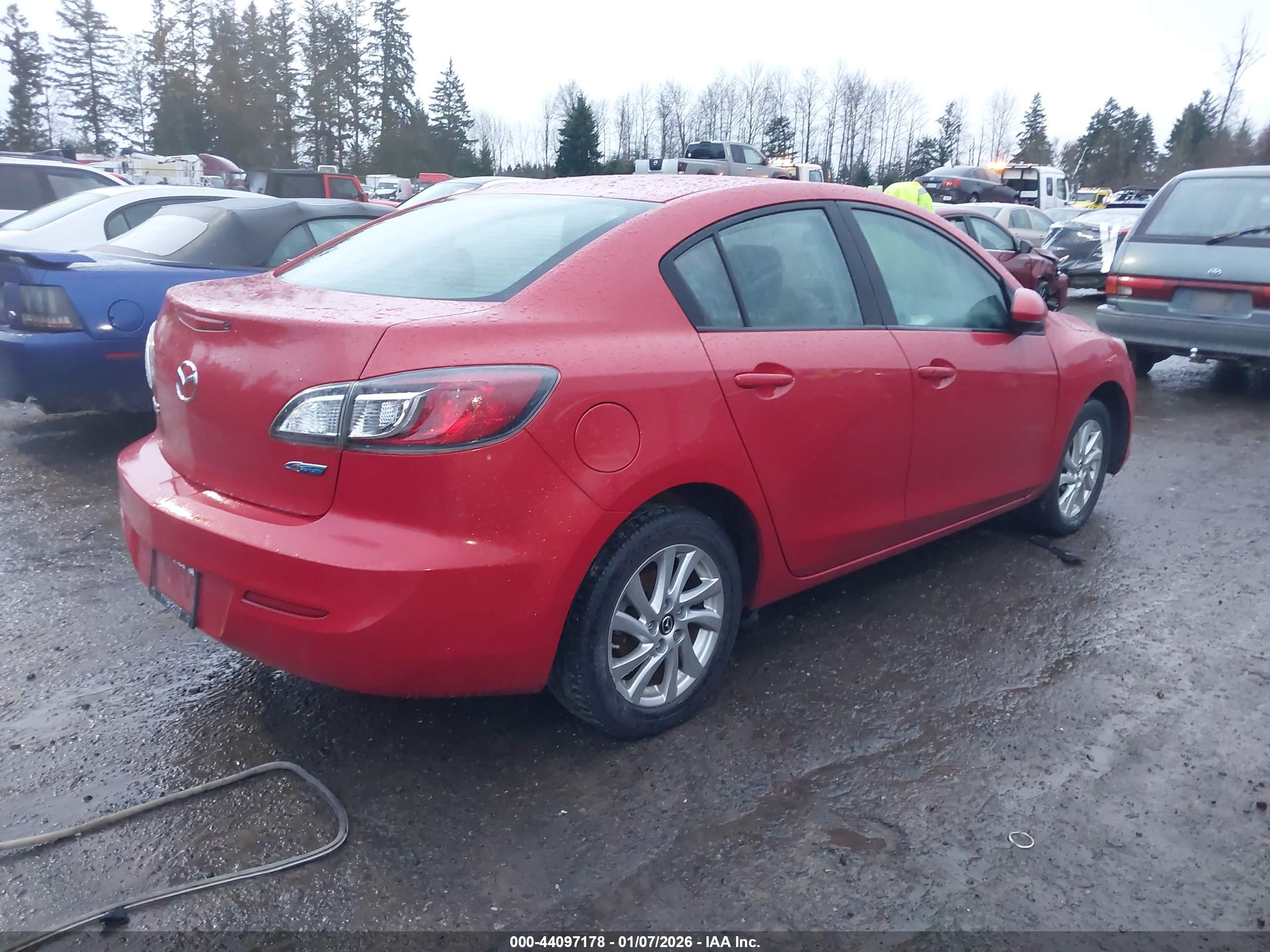 MAZDA MAZDA3 image 4