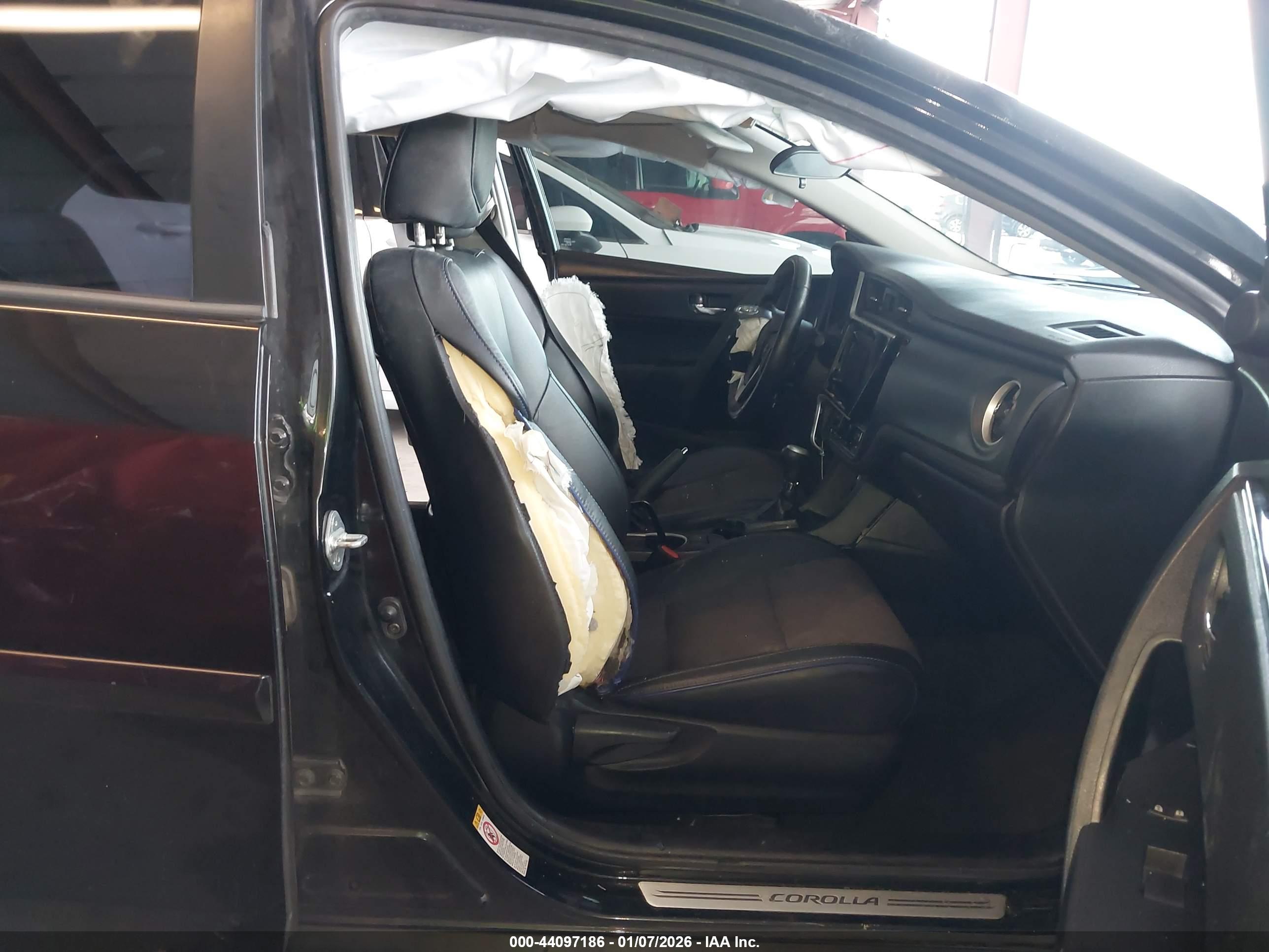 TOYOTA COROLLA image 5