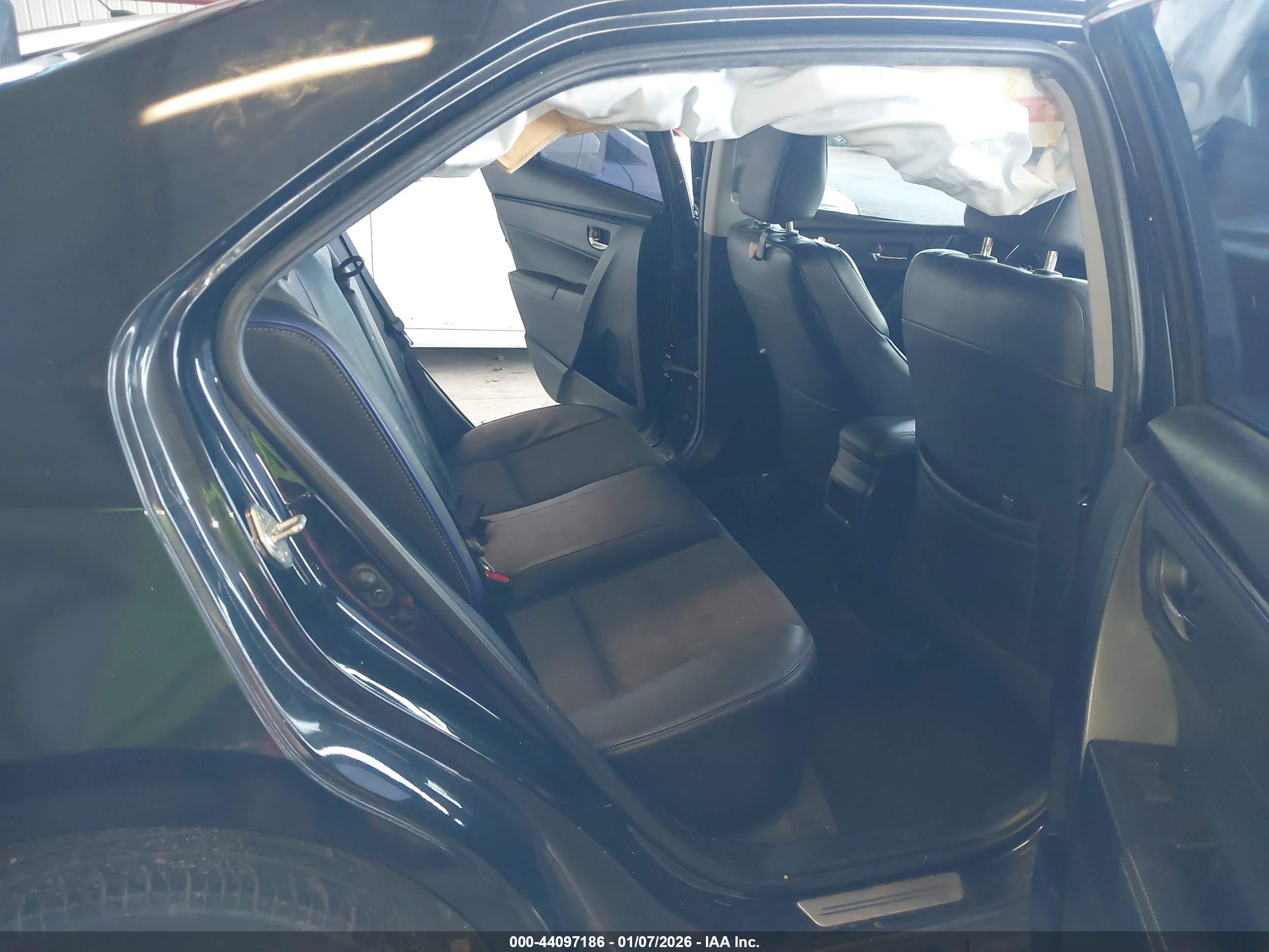 TOYOTA COROLLA image 8