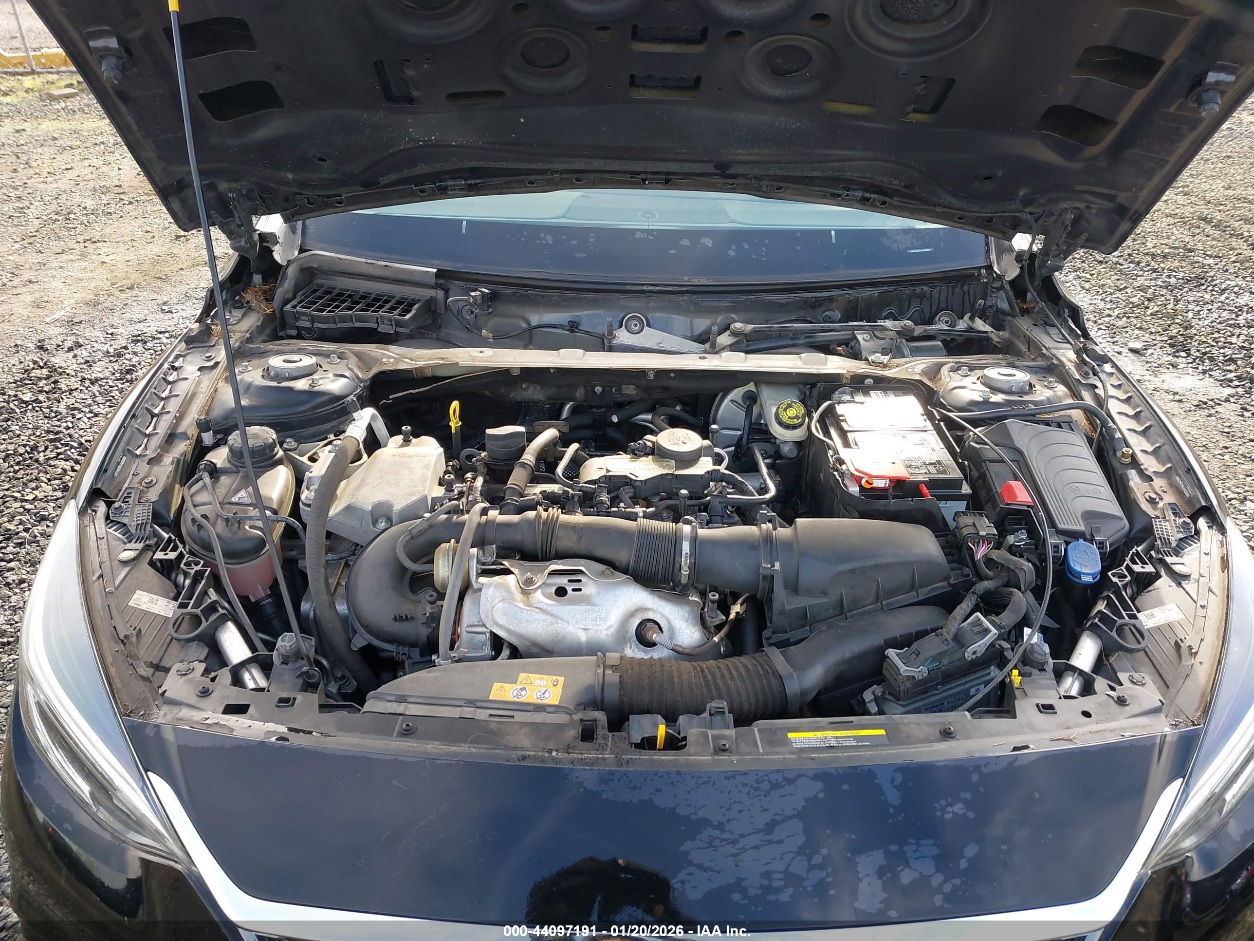 INFINITI QX30 image 10