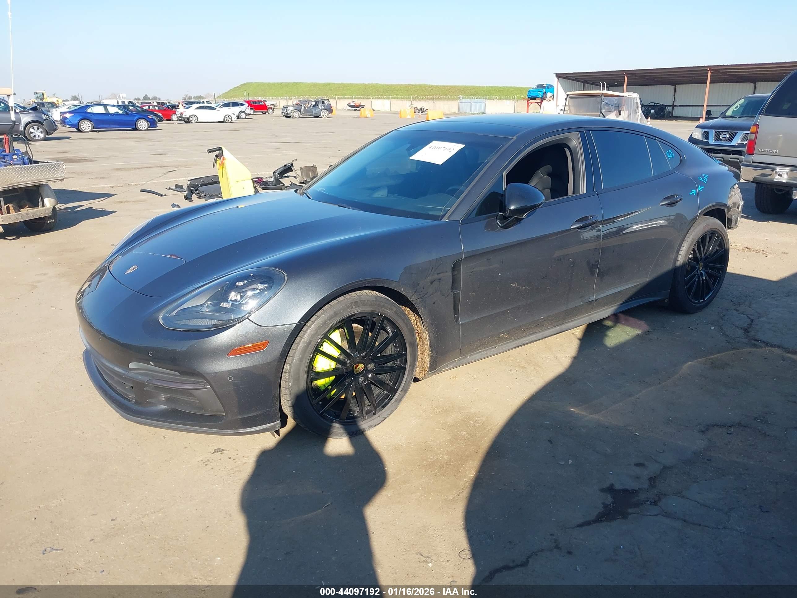 PORSCHE PANAMERA image 2