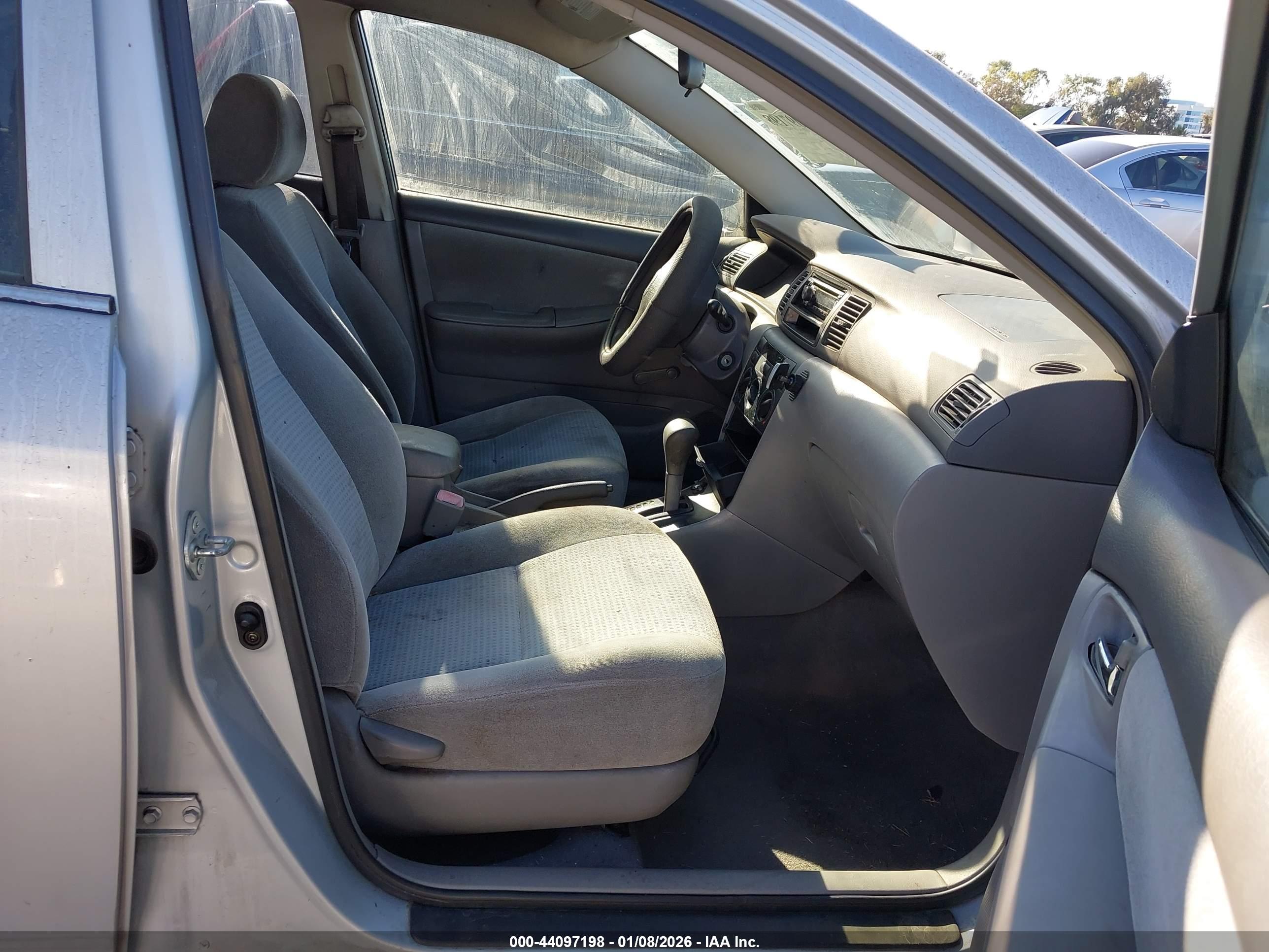 TOYOTA COROLLA image 5