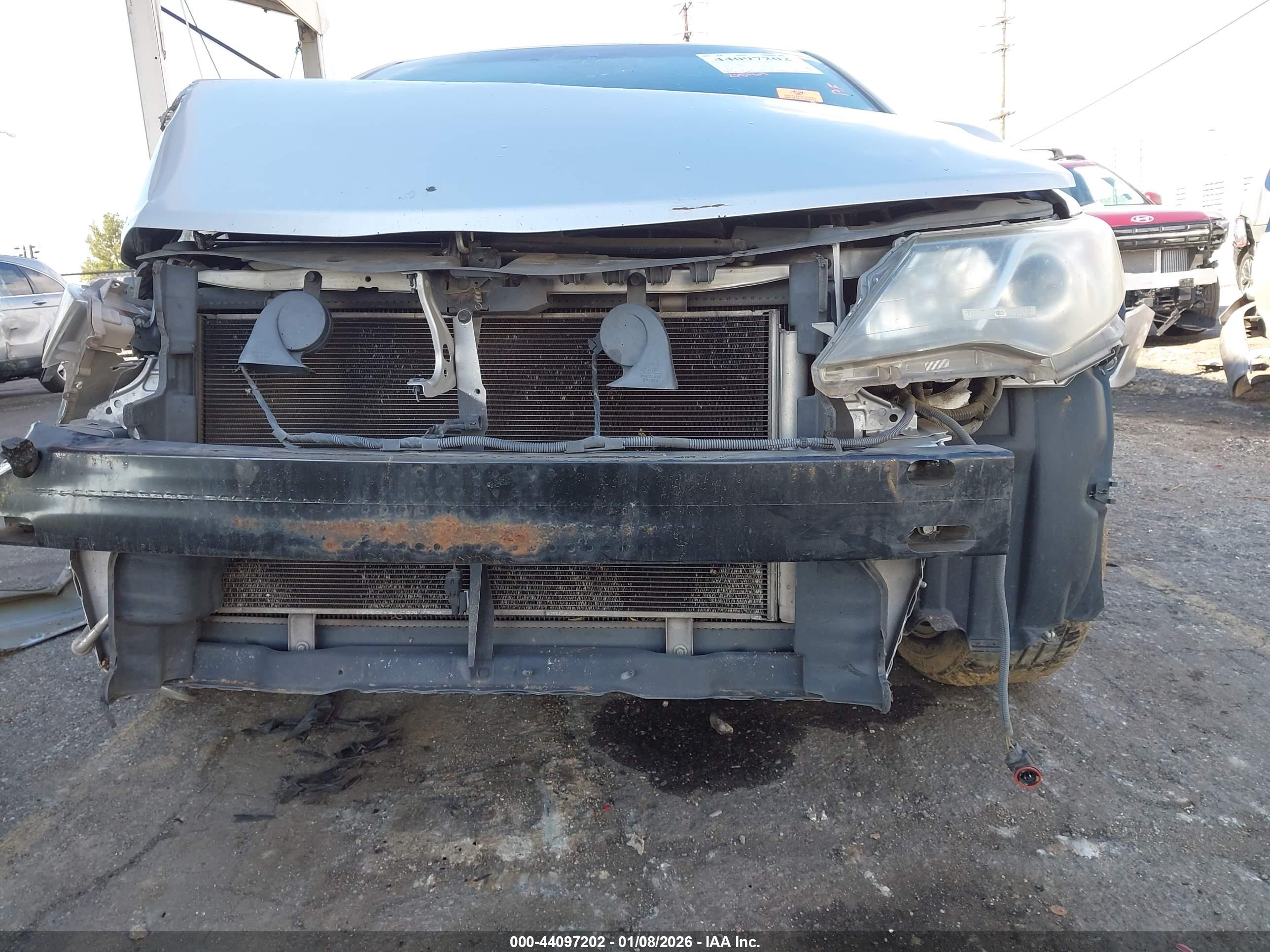 TOYOTA CAMRY image 6