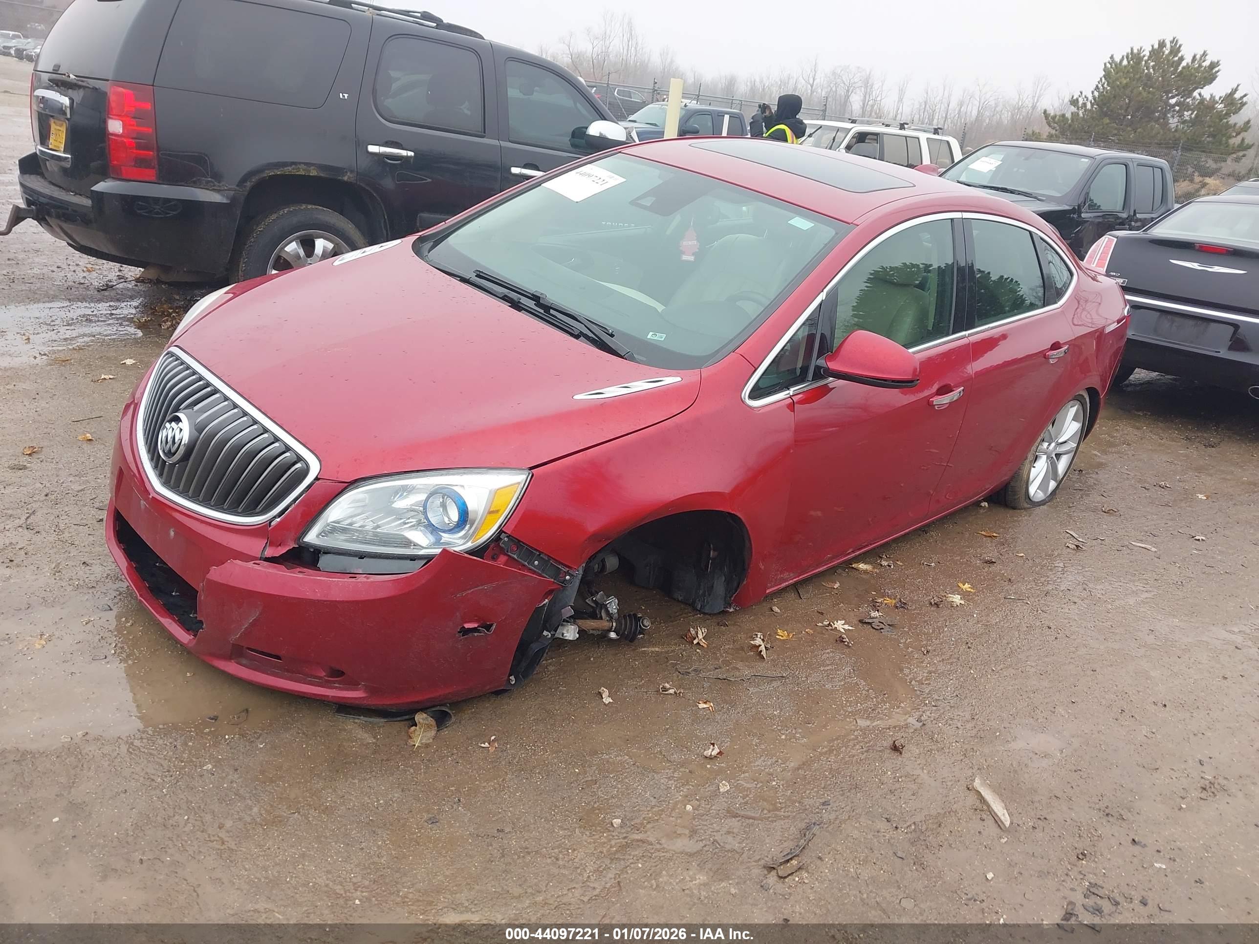 BUICK VERANO image 2