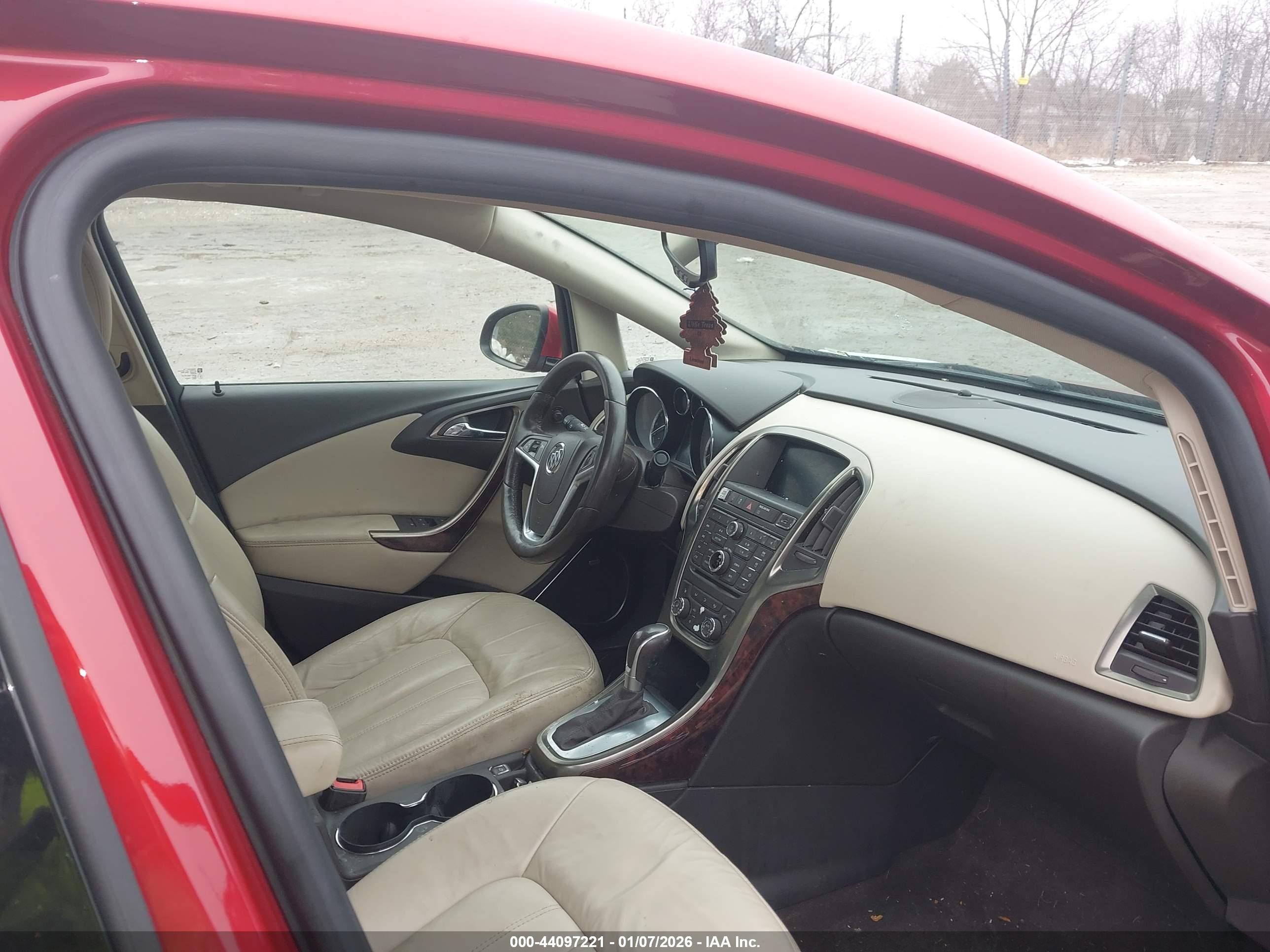 BUICK VERANO image 5