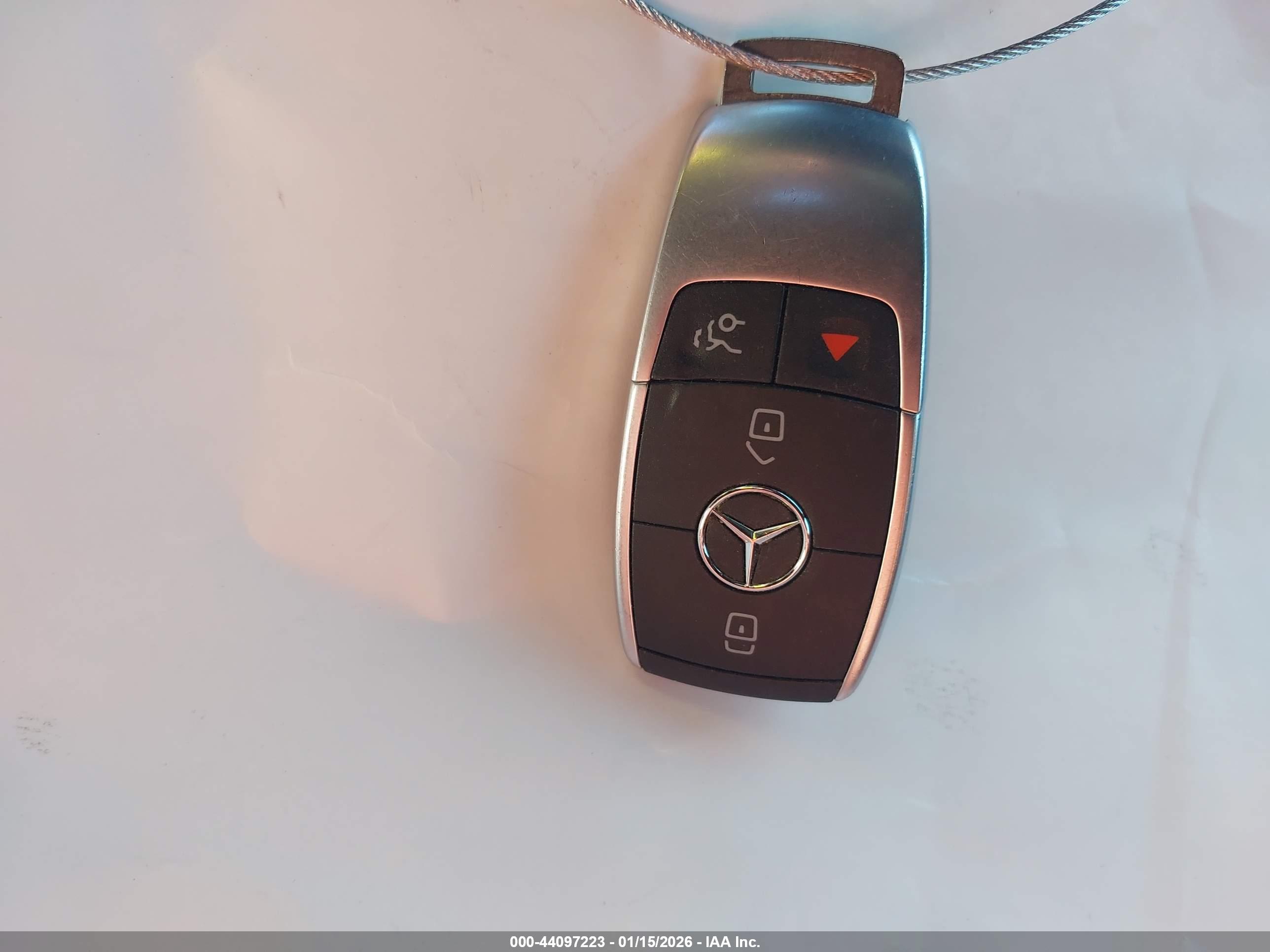 MERCEDES-BENZ C image 11