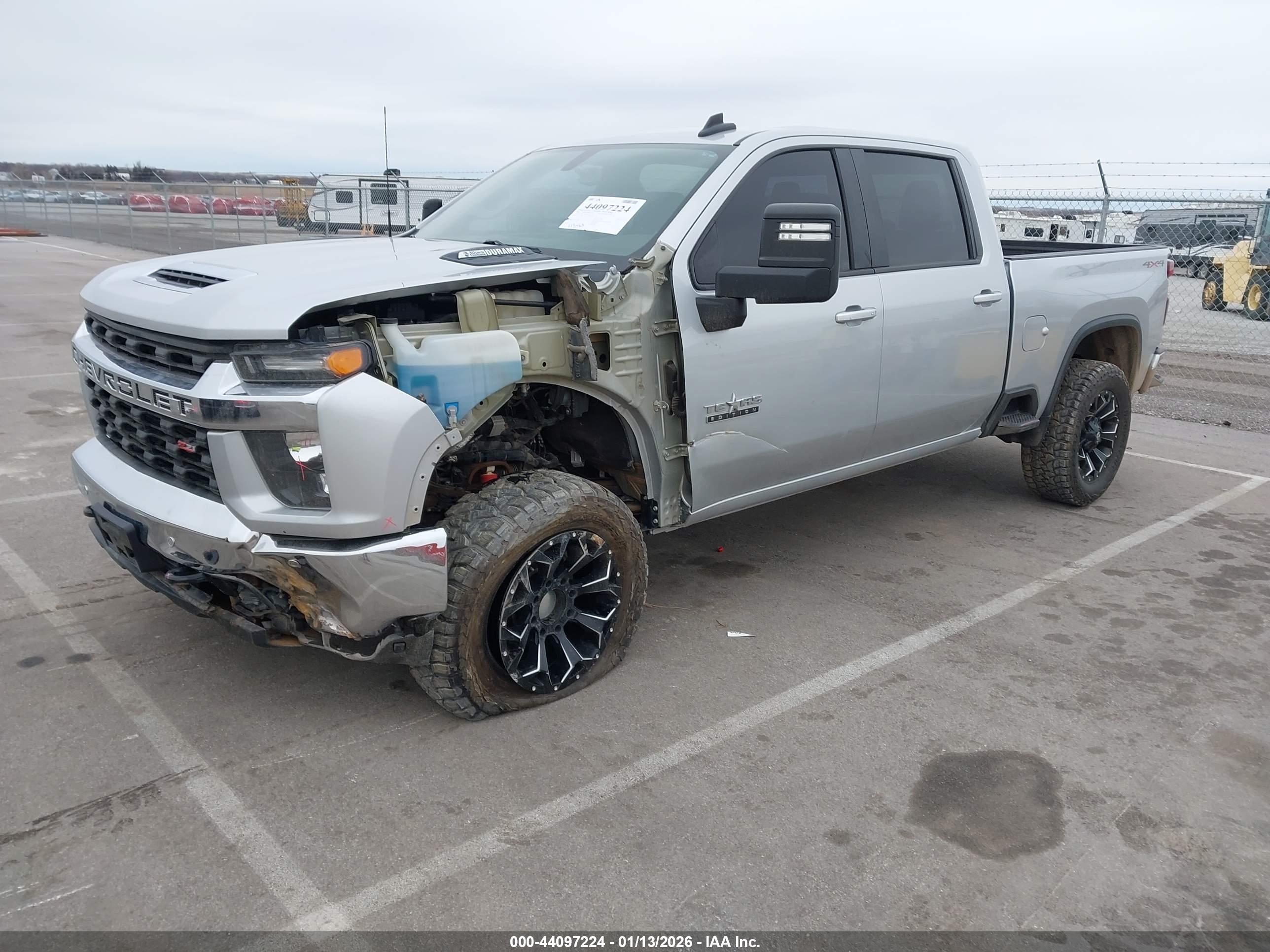 CHEVROLET SILVERADO image 2