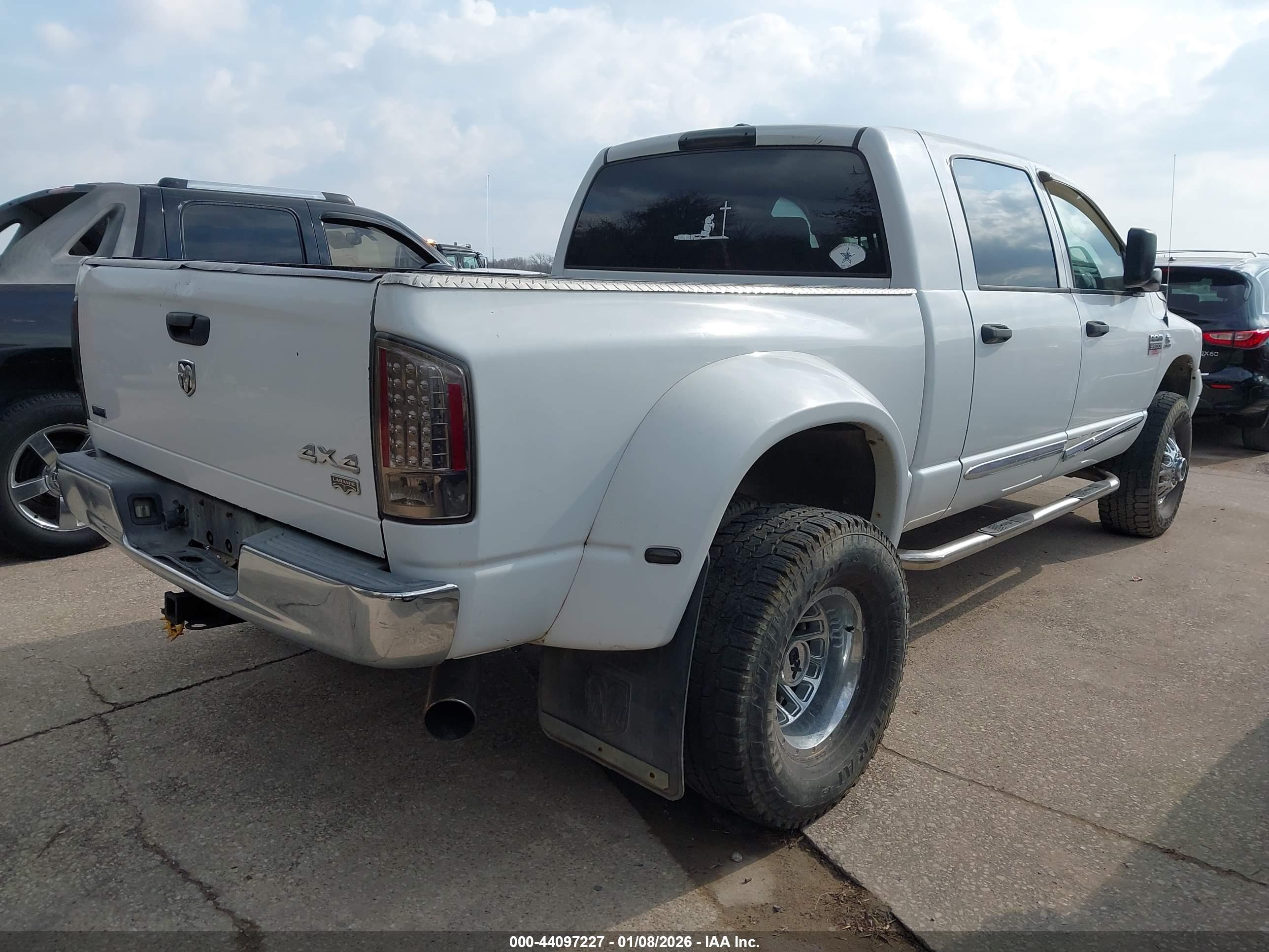 DODGE RAM image 4