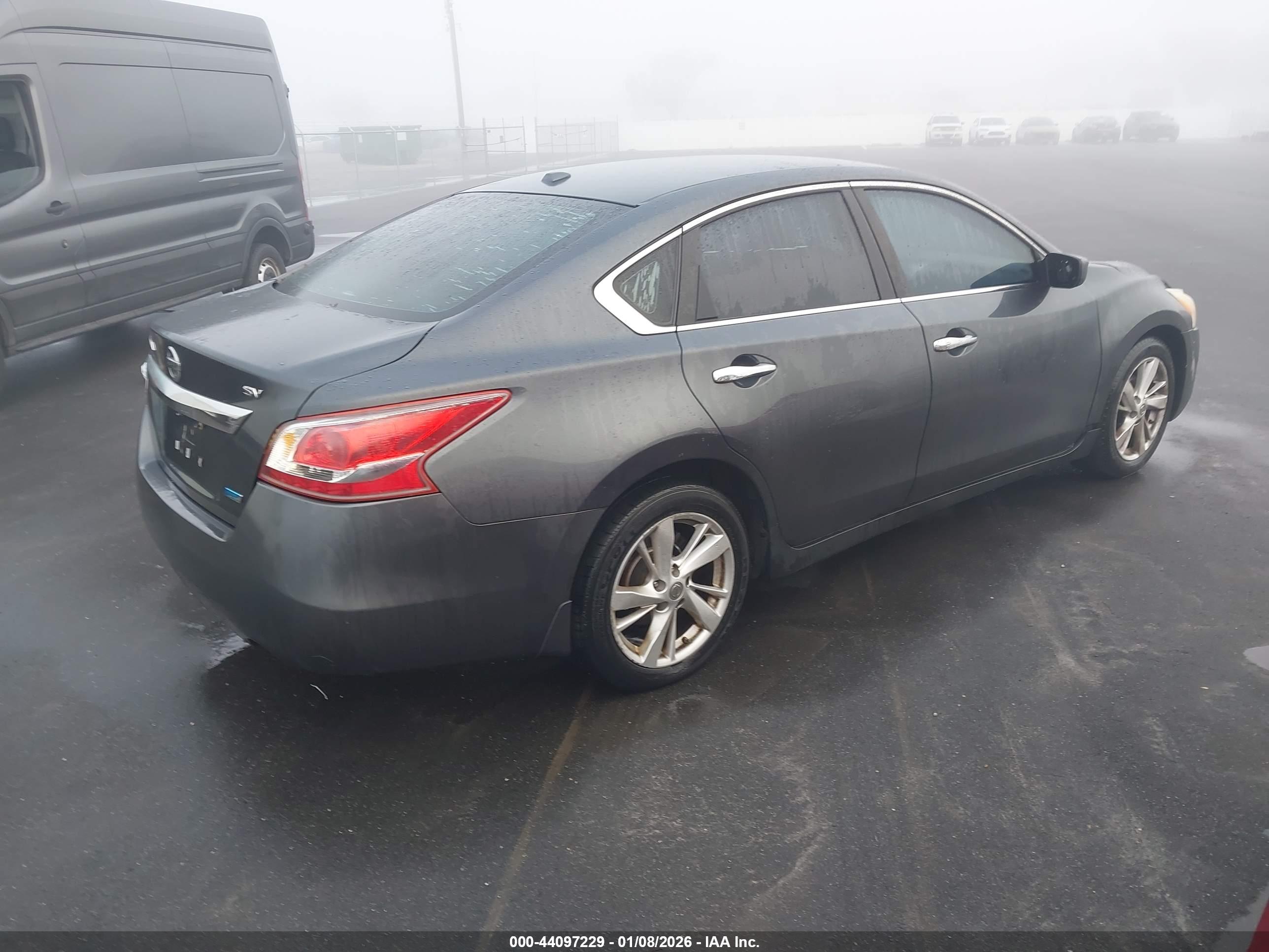 NISSAN ALTIMA image 4