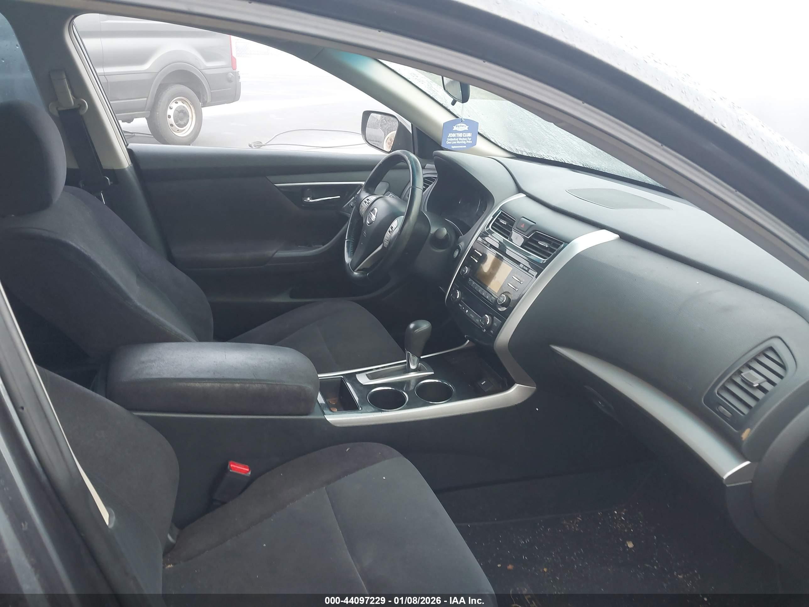 NISSAN ALTIMA image 5