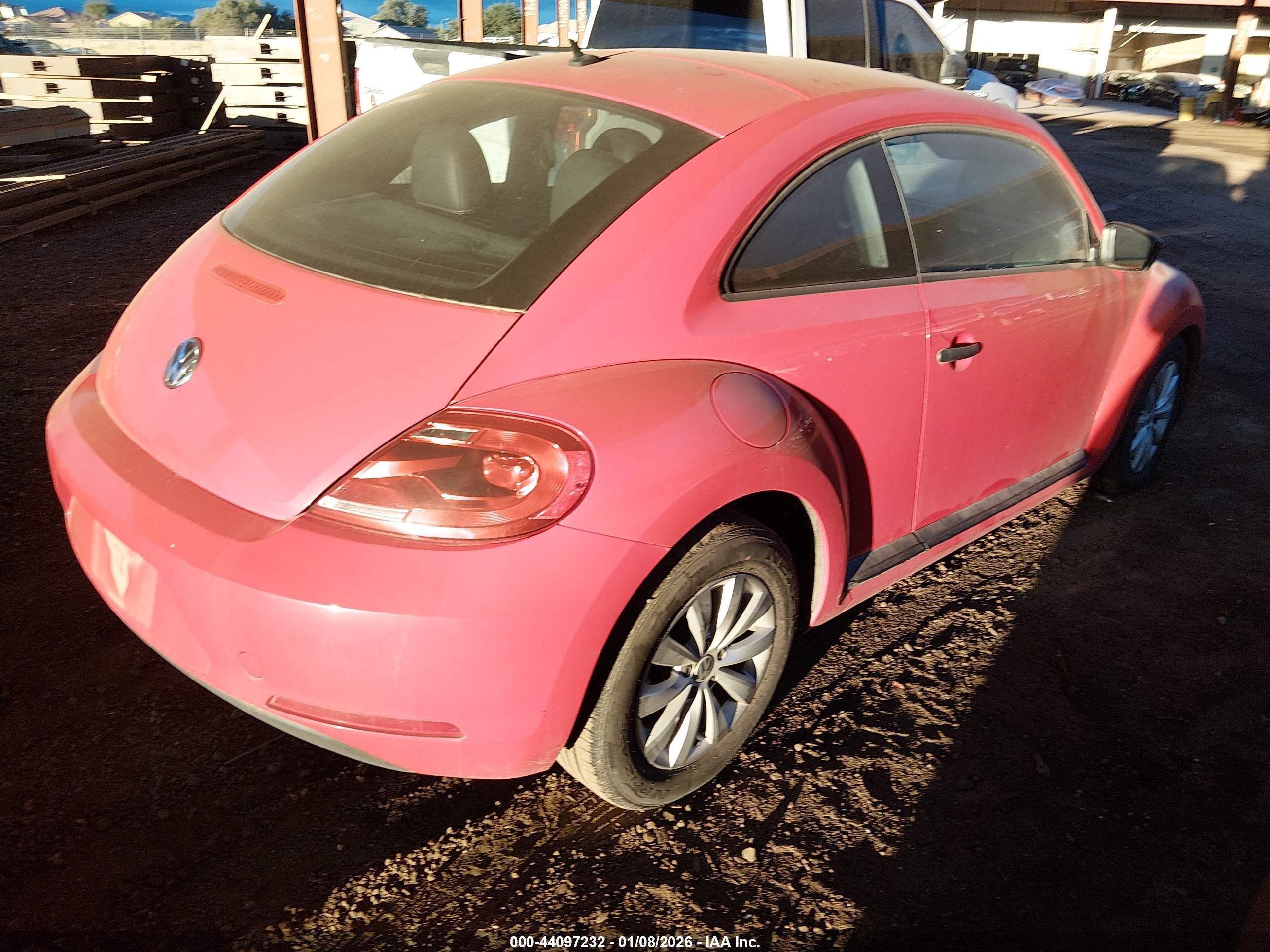 VOLKSWAGEN BEETLE image 4
