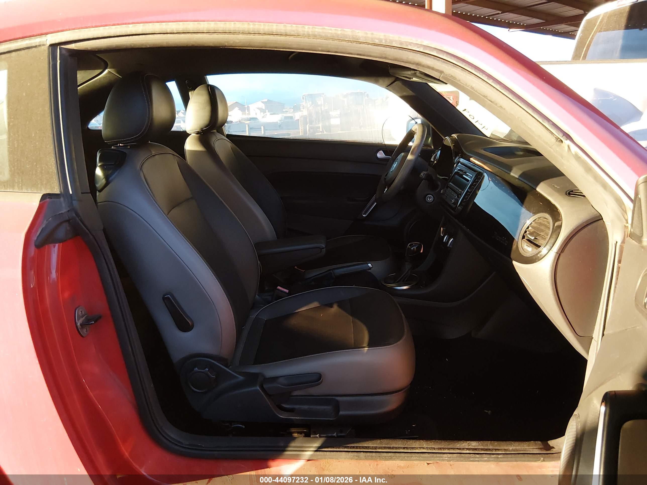 VOLKSWAGEN BEETLE image 5