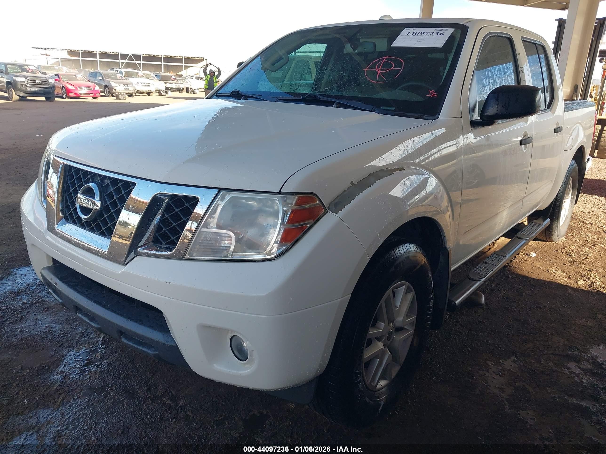 NISSAN FRONTIER image 2