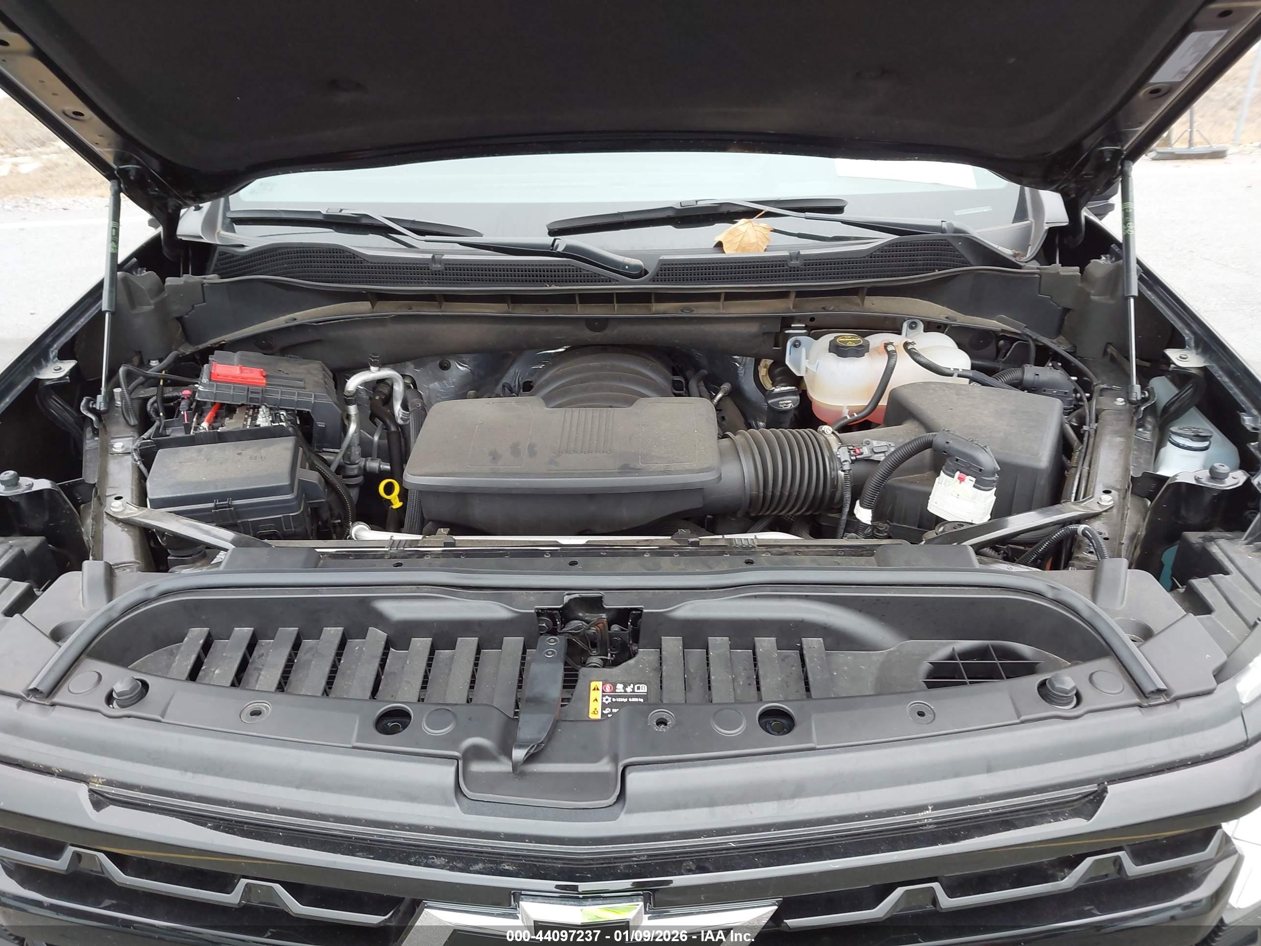 CHEVROLET SILVERADO image 10