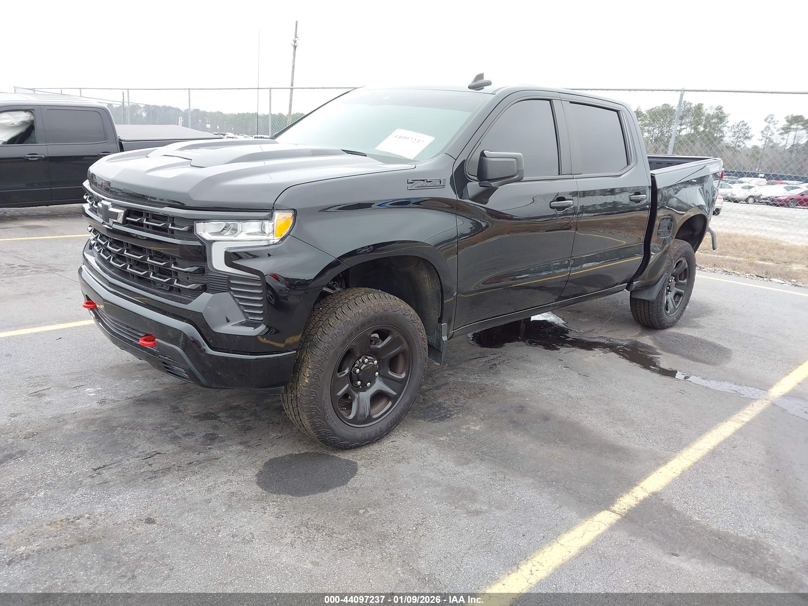 CHEVROLET SILVERADO image 2