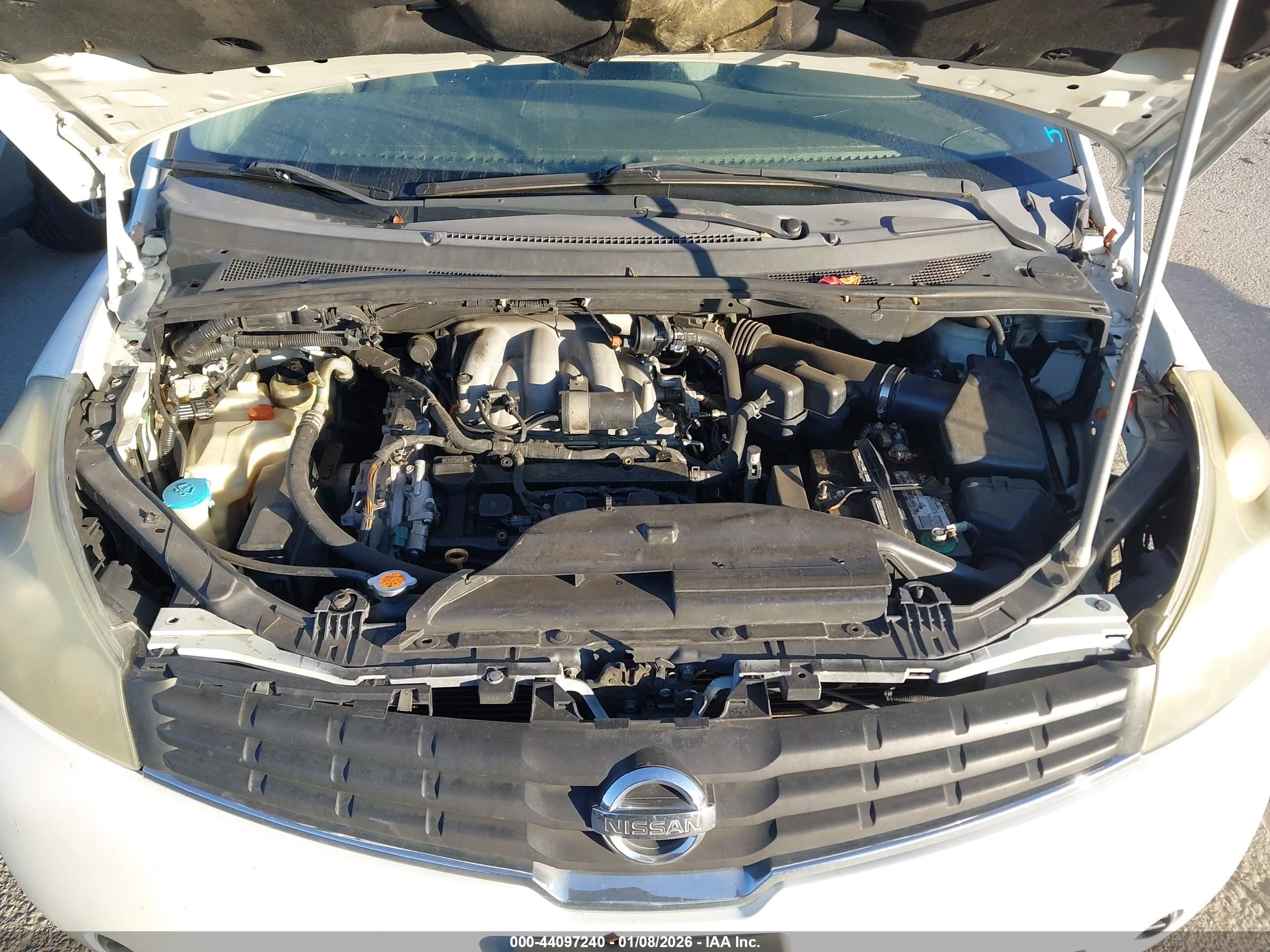 NISSAN QUEST image 10