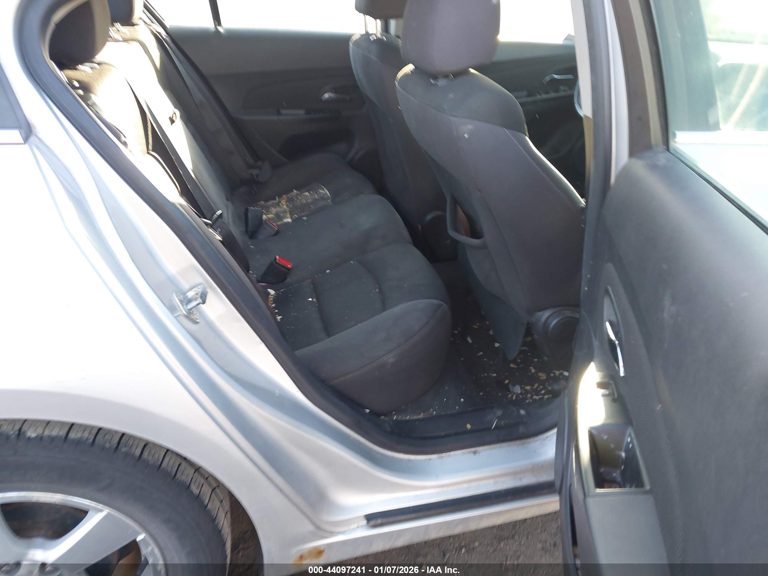 CHEVROLET CRUZE image 8