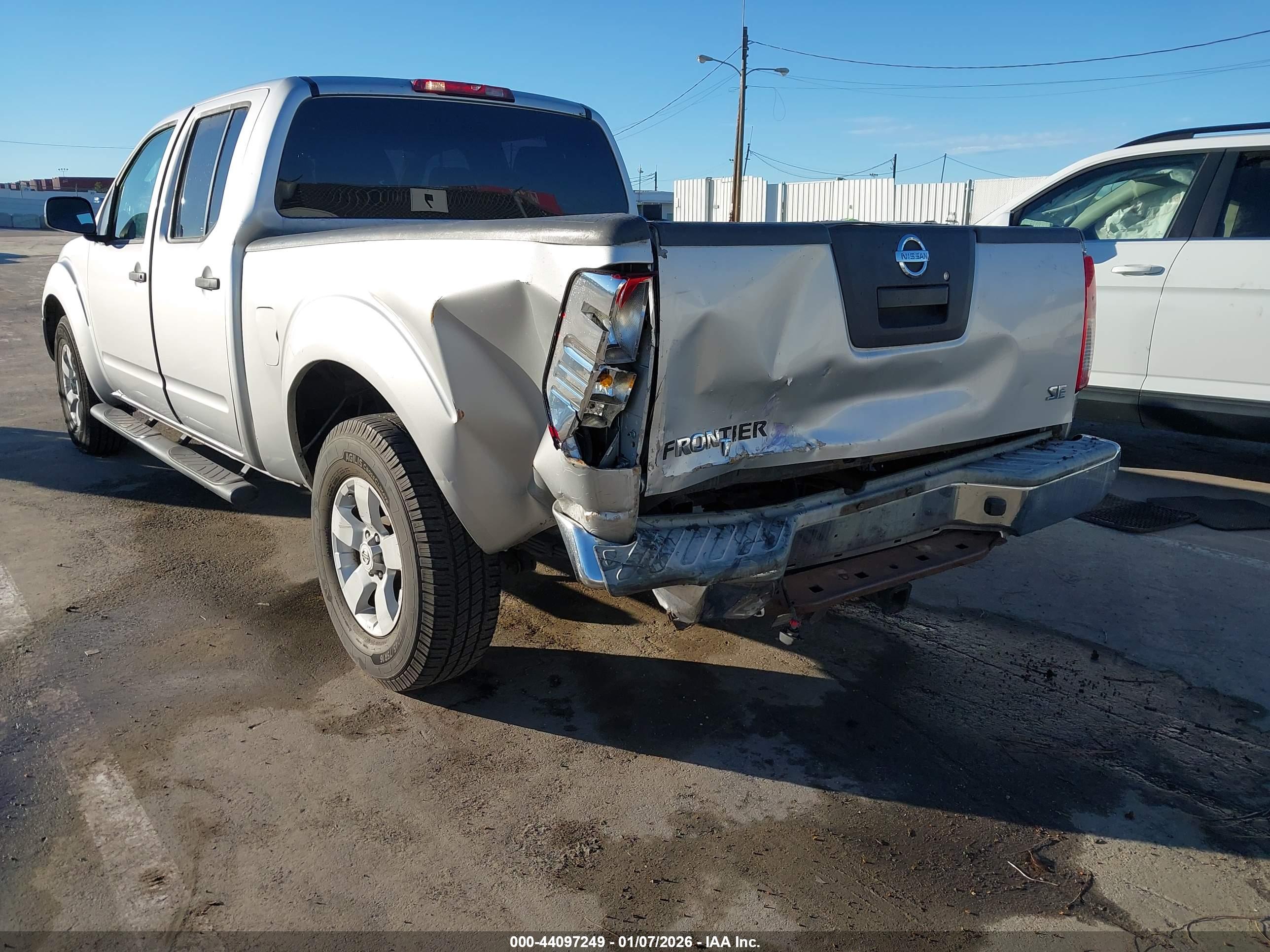 NISSAN FRONTIER image 6