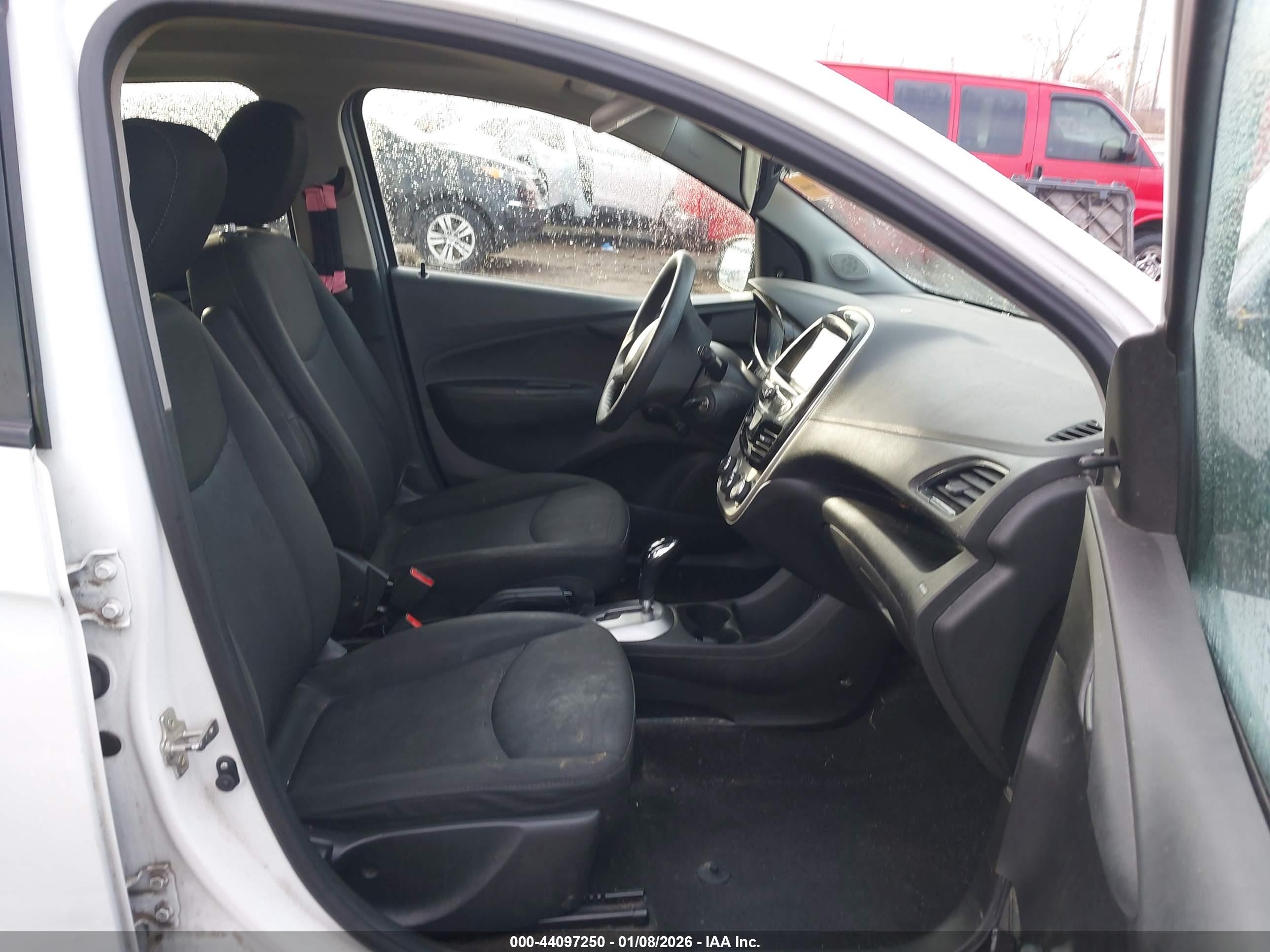 CHEVROLET SPARK image 5