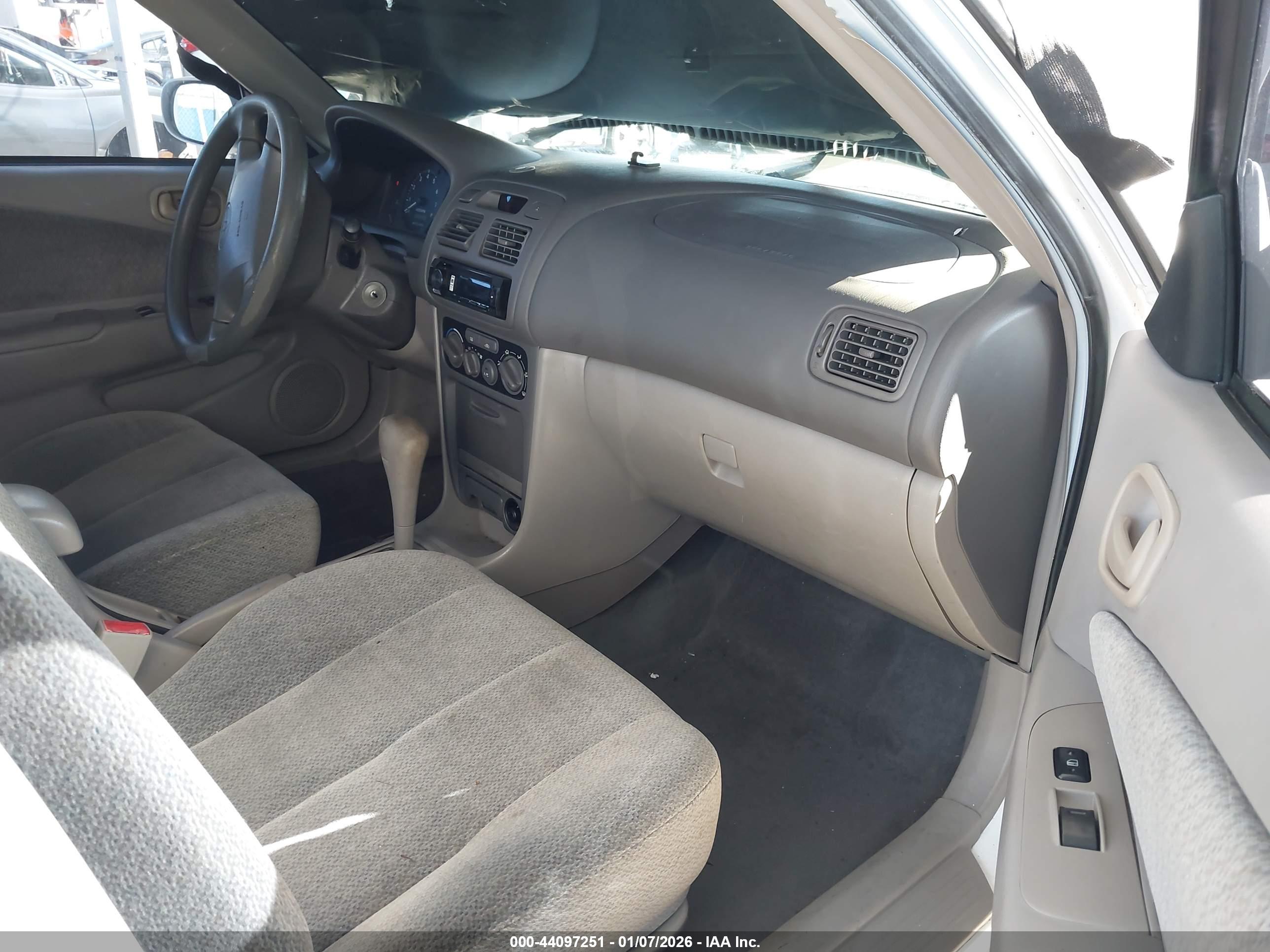 TOYOTA COROLLA image 5