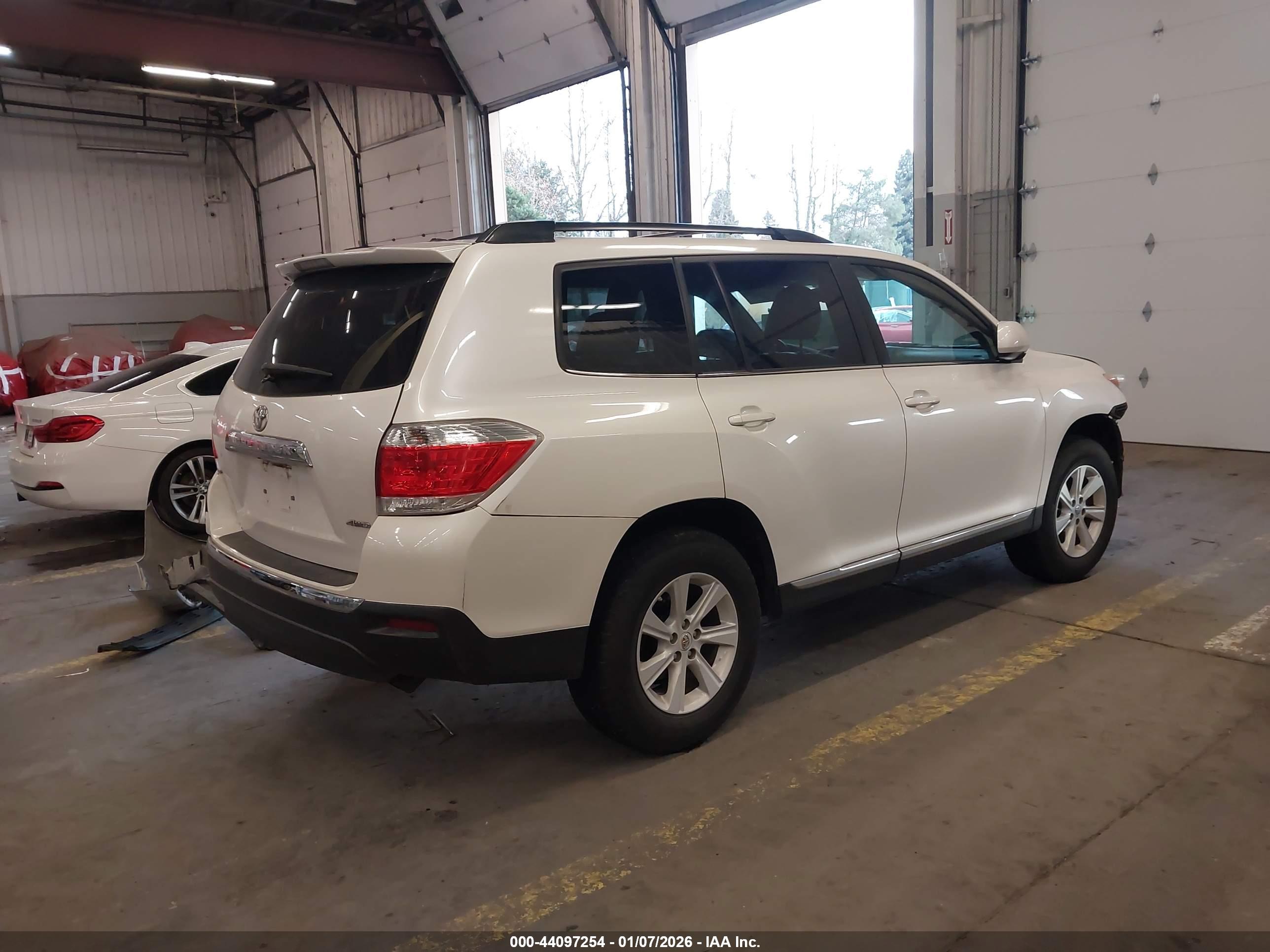 TOYOTA HIGHLANDER image 4