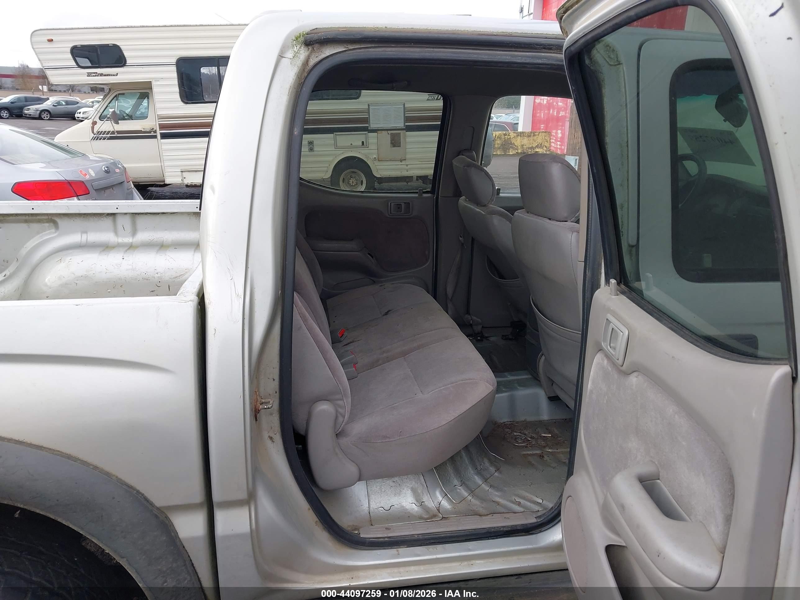 TOYOTA TACOMA image 8