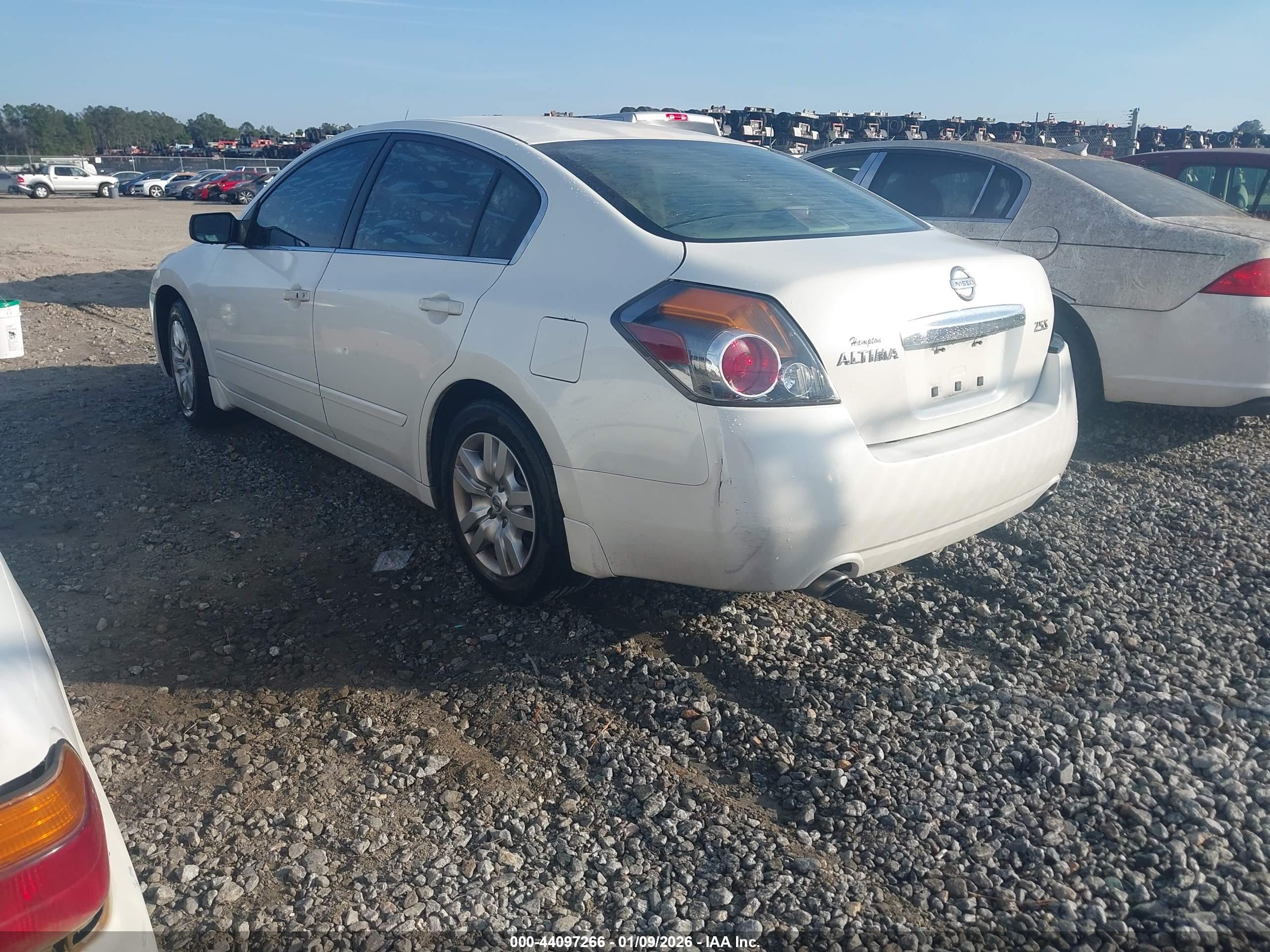NISSAN ALTIMA image 3