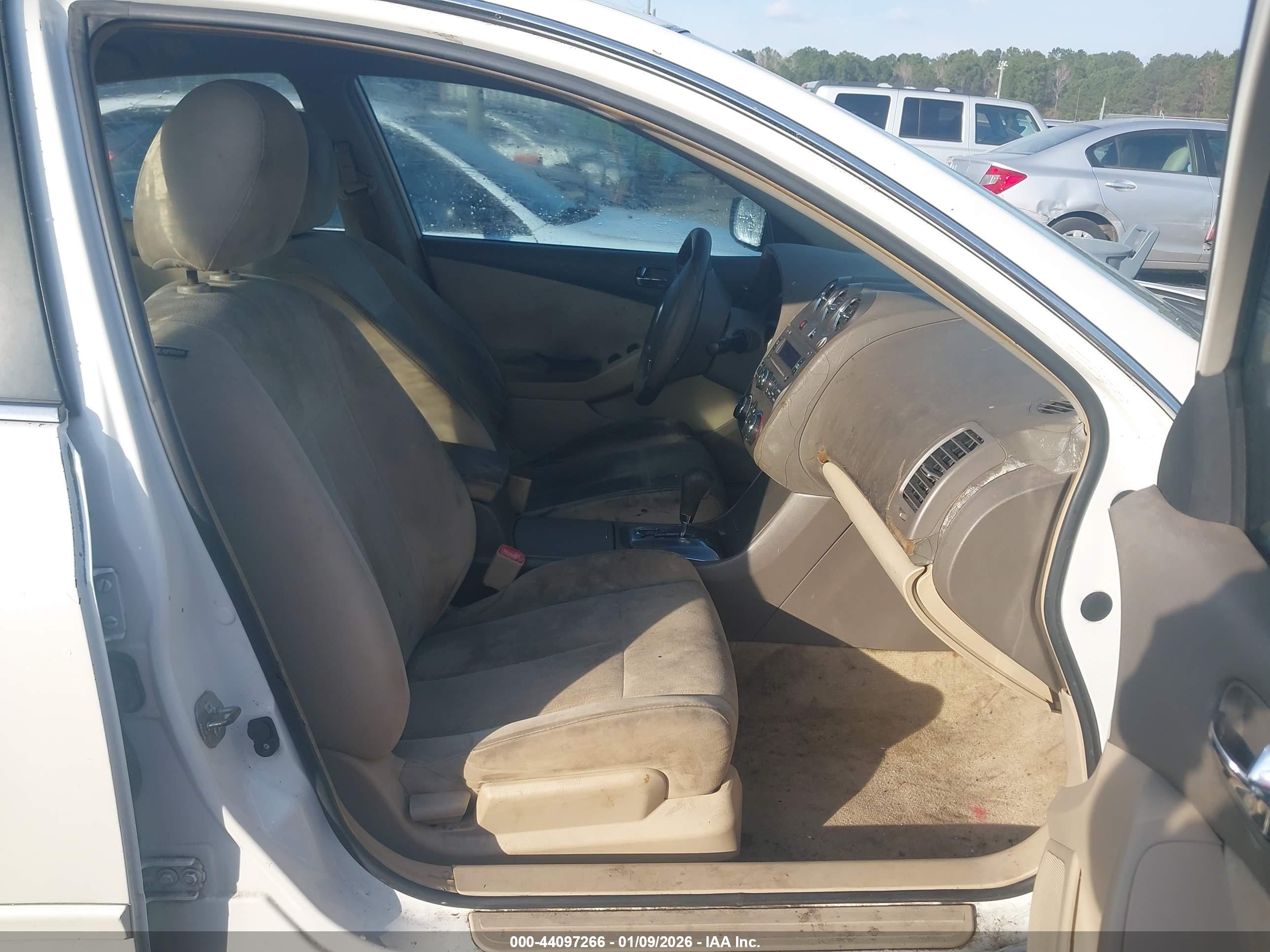 NISSAN ALTIMA image 5