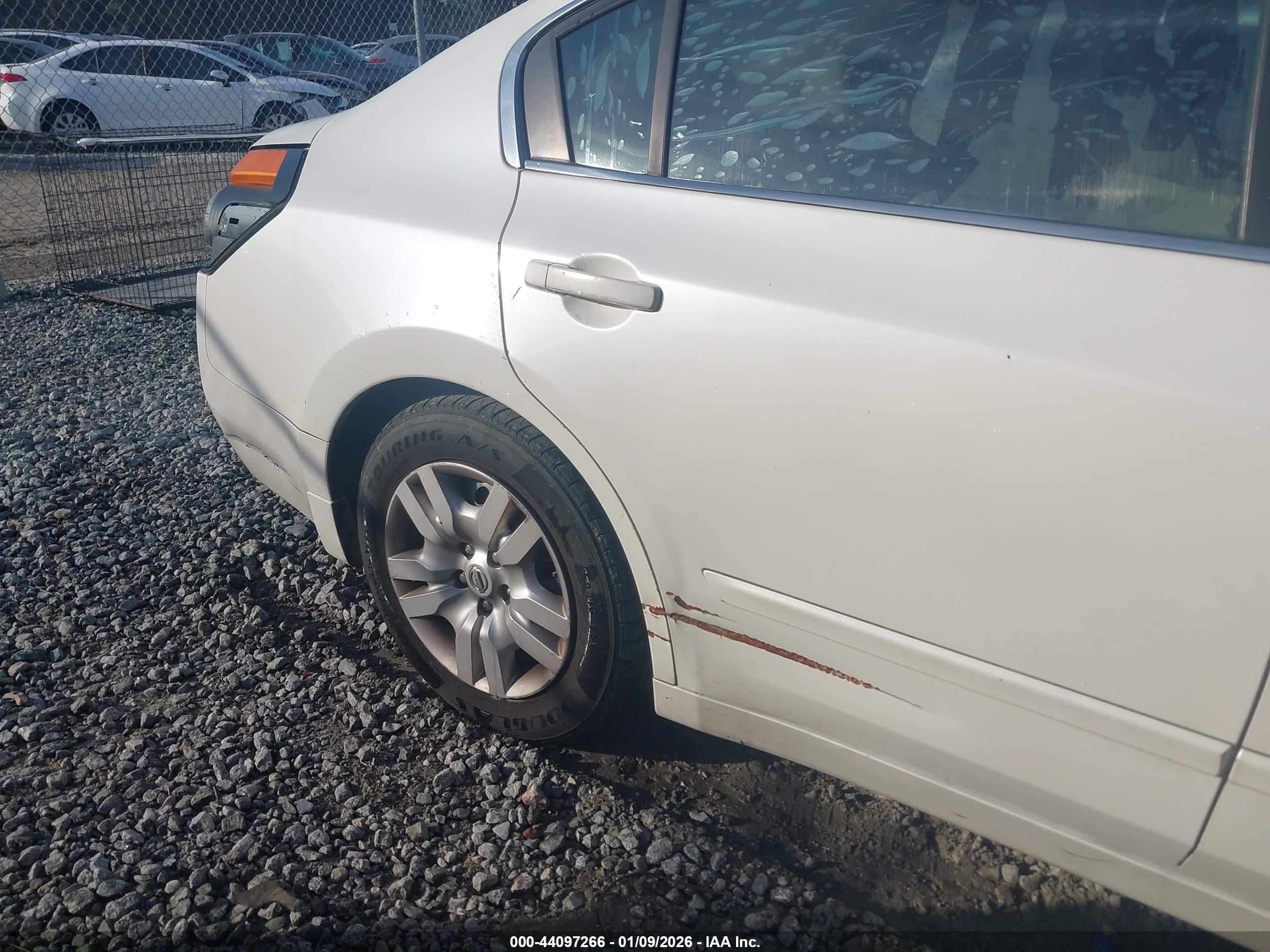 NISSAN ALTIMA image 6