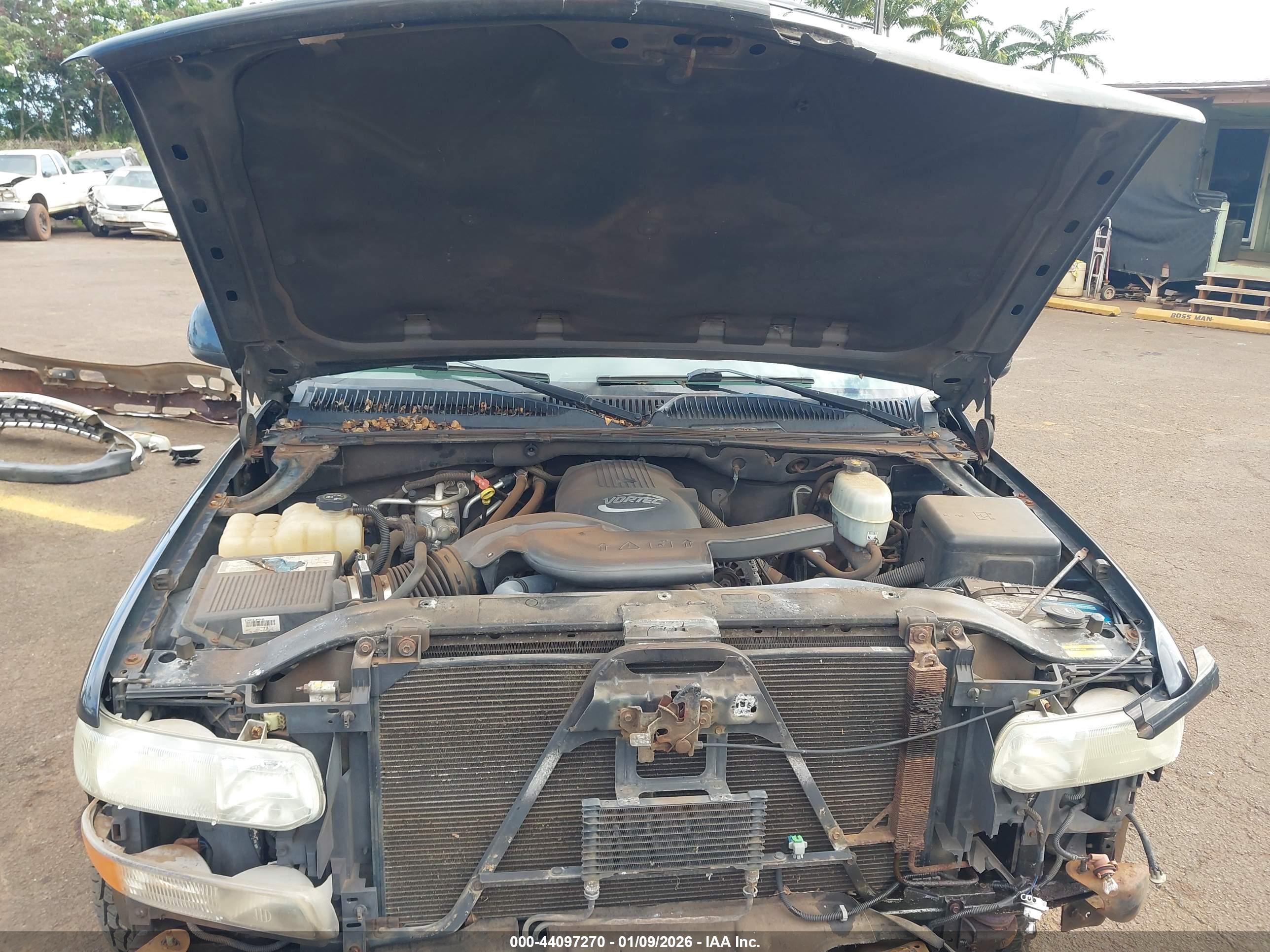CHEVROLET SUBURBAN image 10