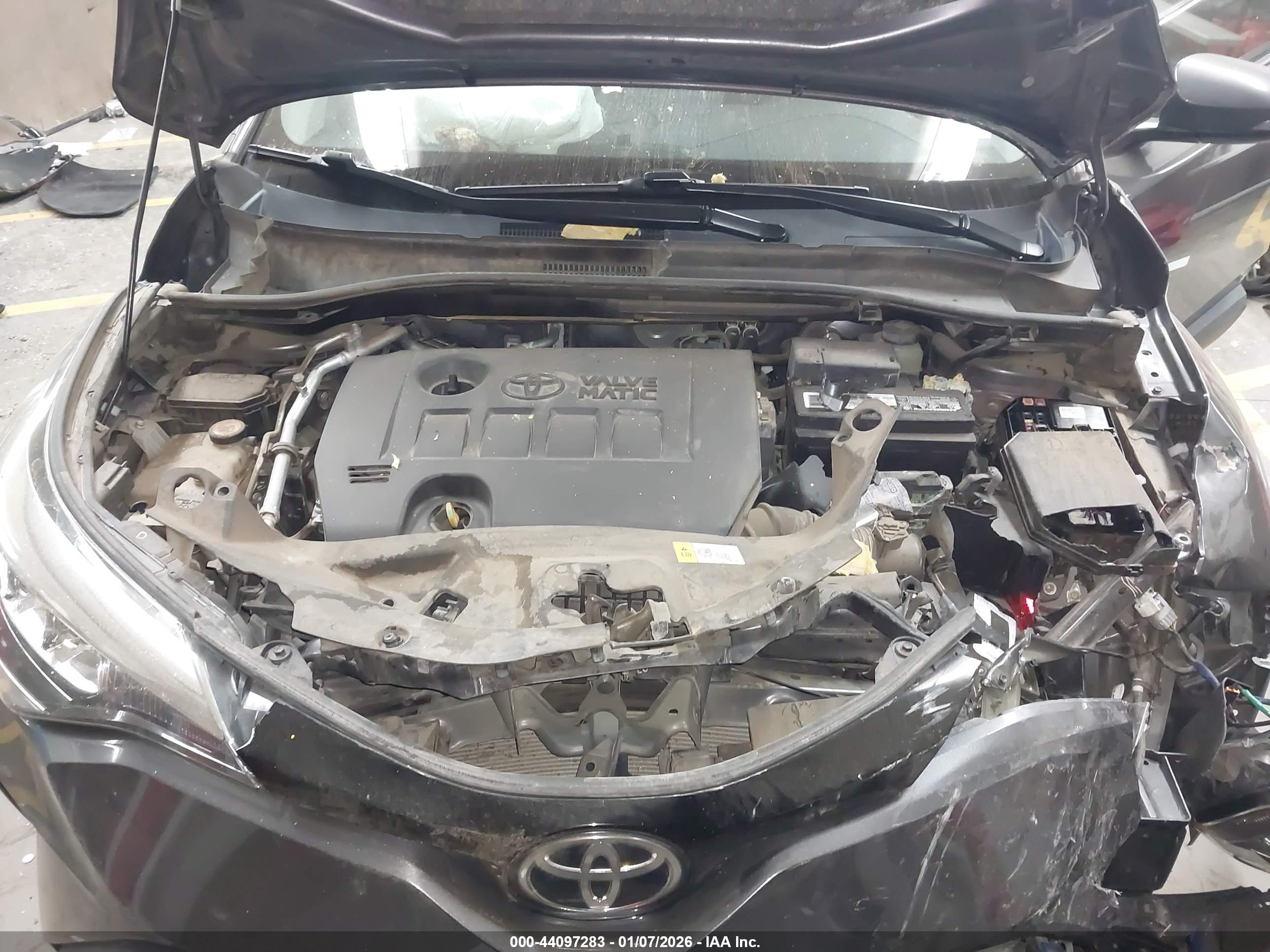 TOYOTA C-HR image 10