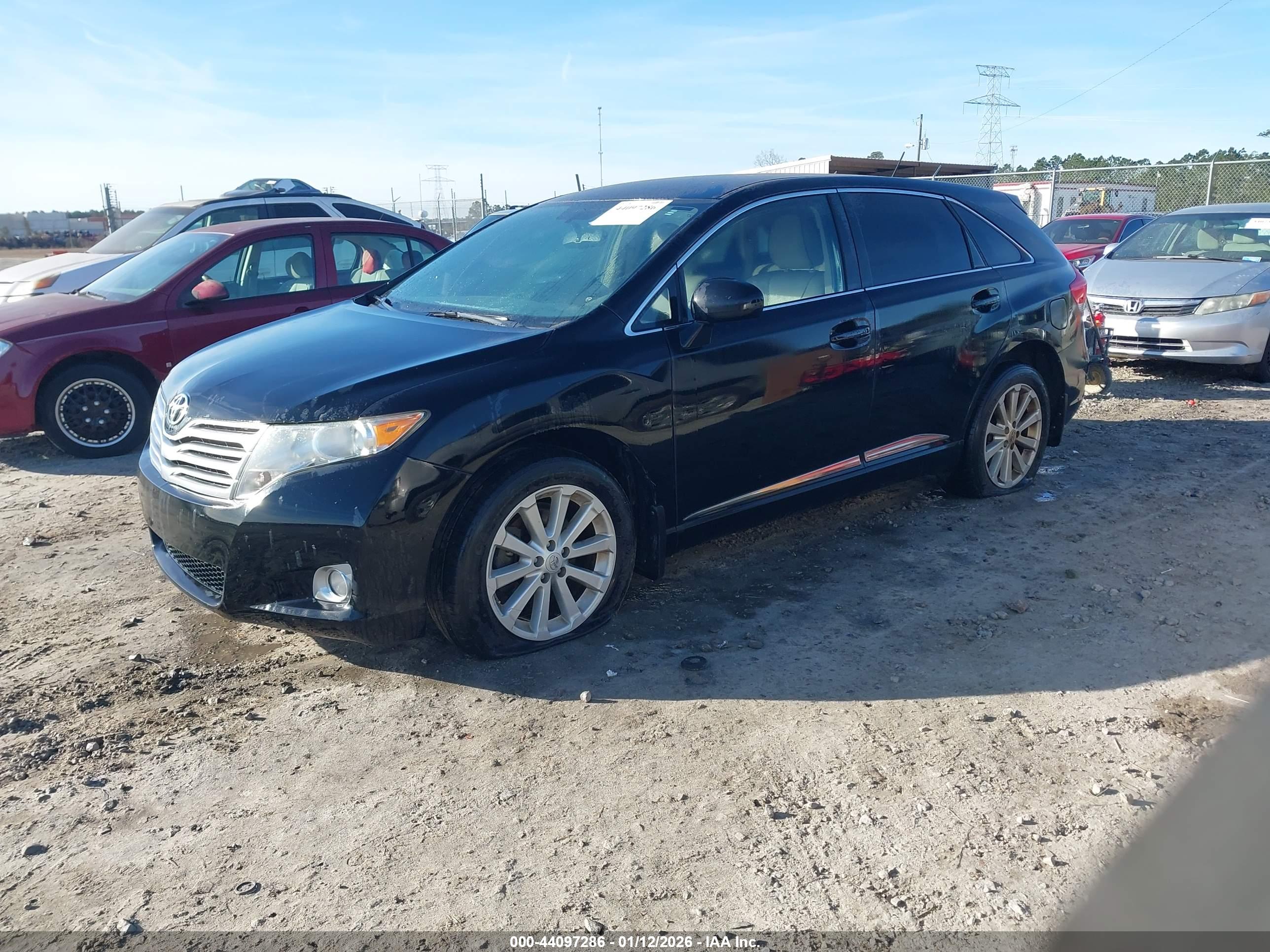 TOYOTA VENZA image 2