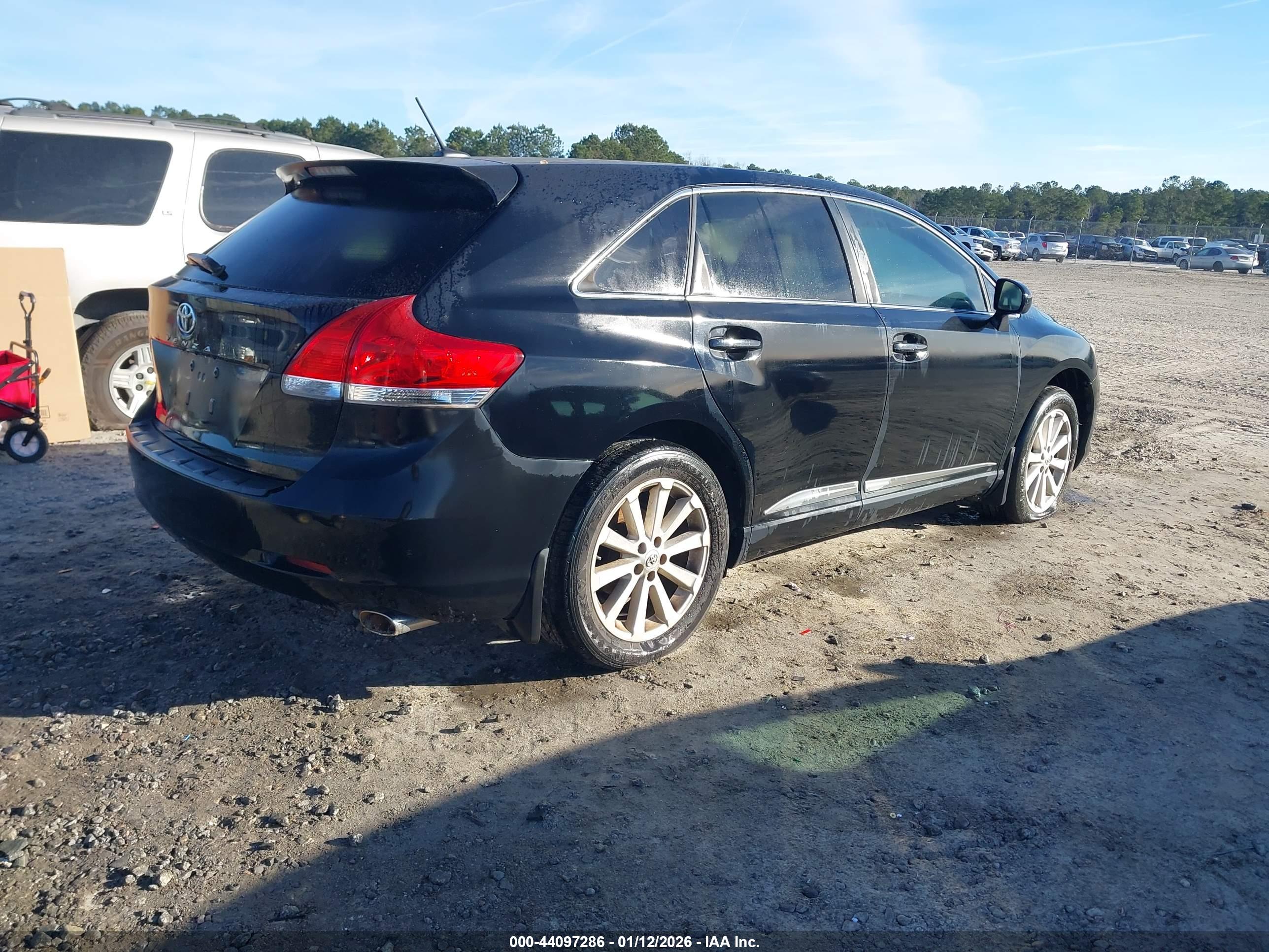 TOYOTA VENZA image 4