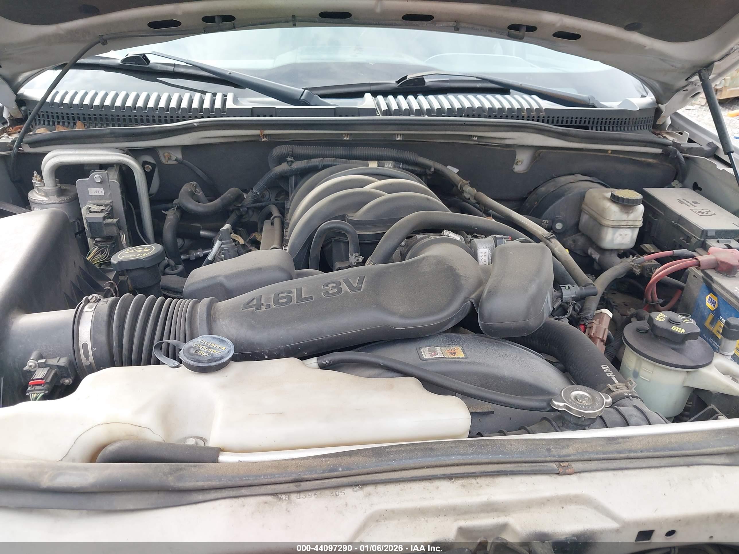 FORD EXPLORER image 10