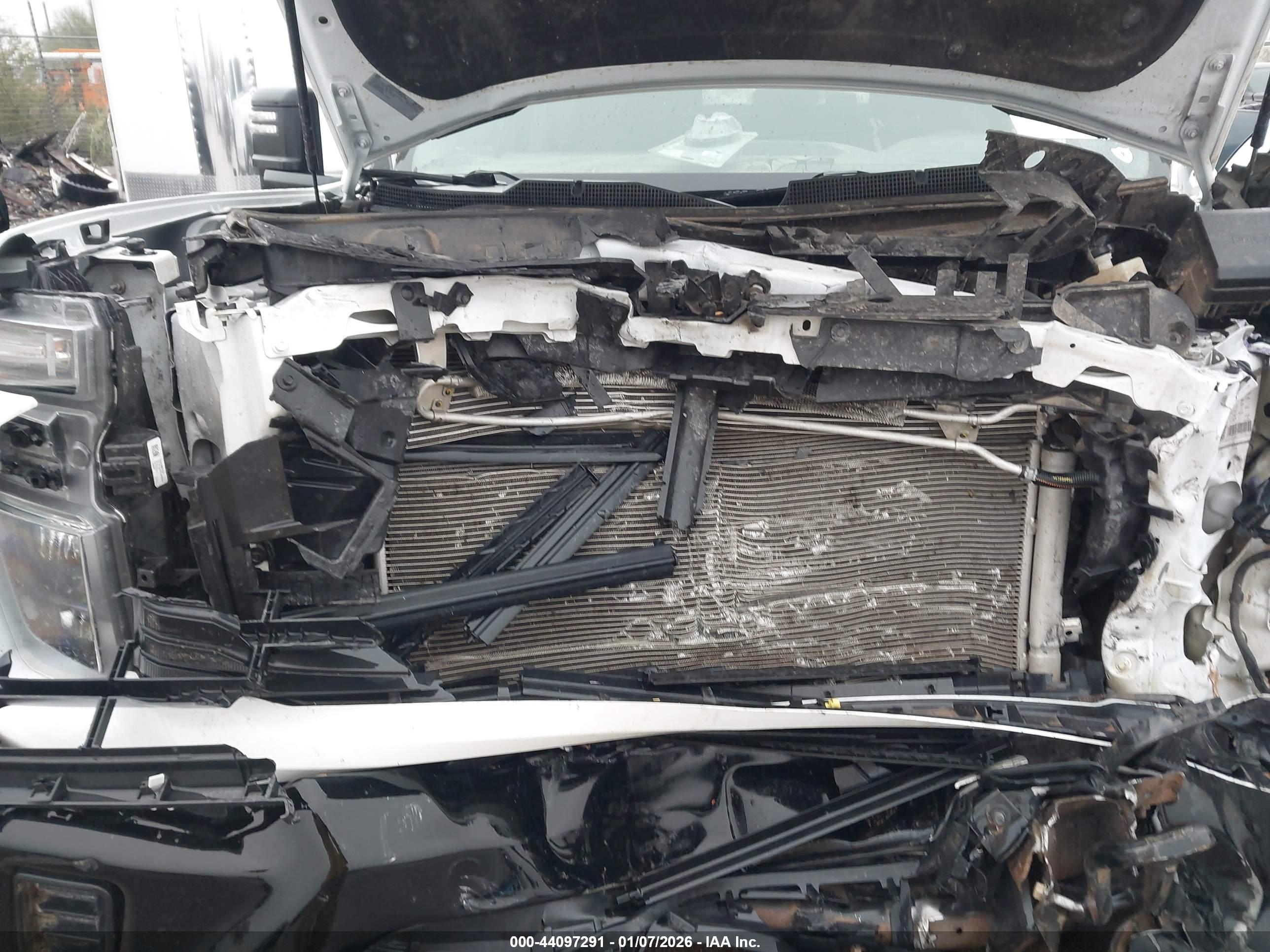 CHEVROLET SILVERADO image 10