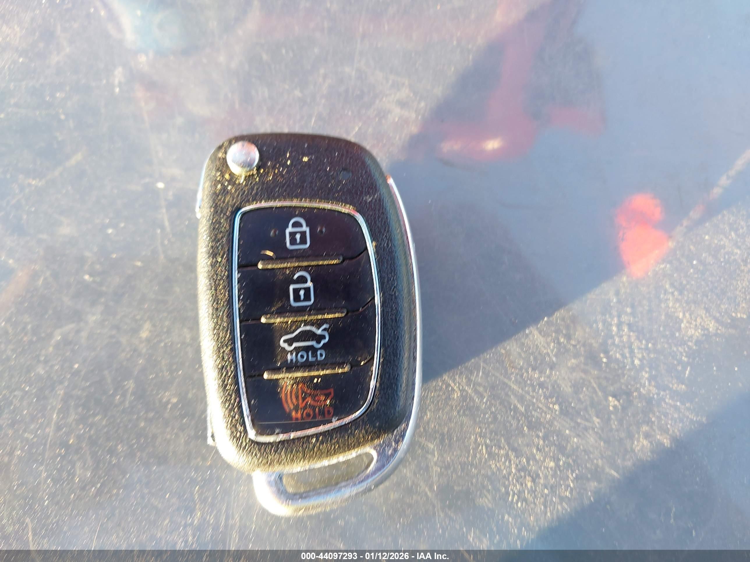HYUNDAI SONATA image 11