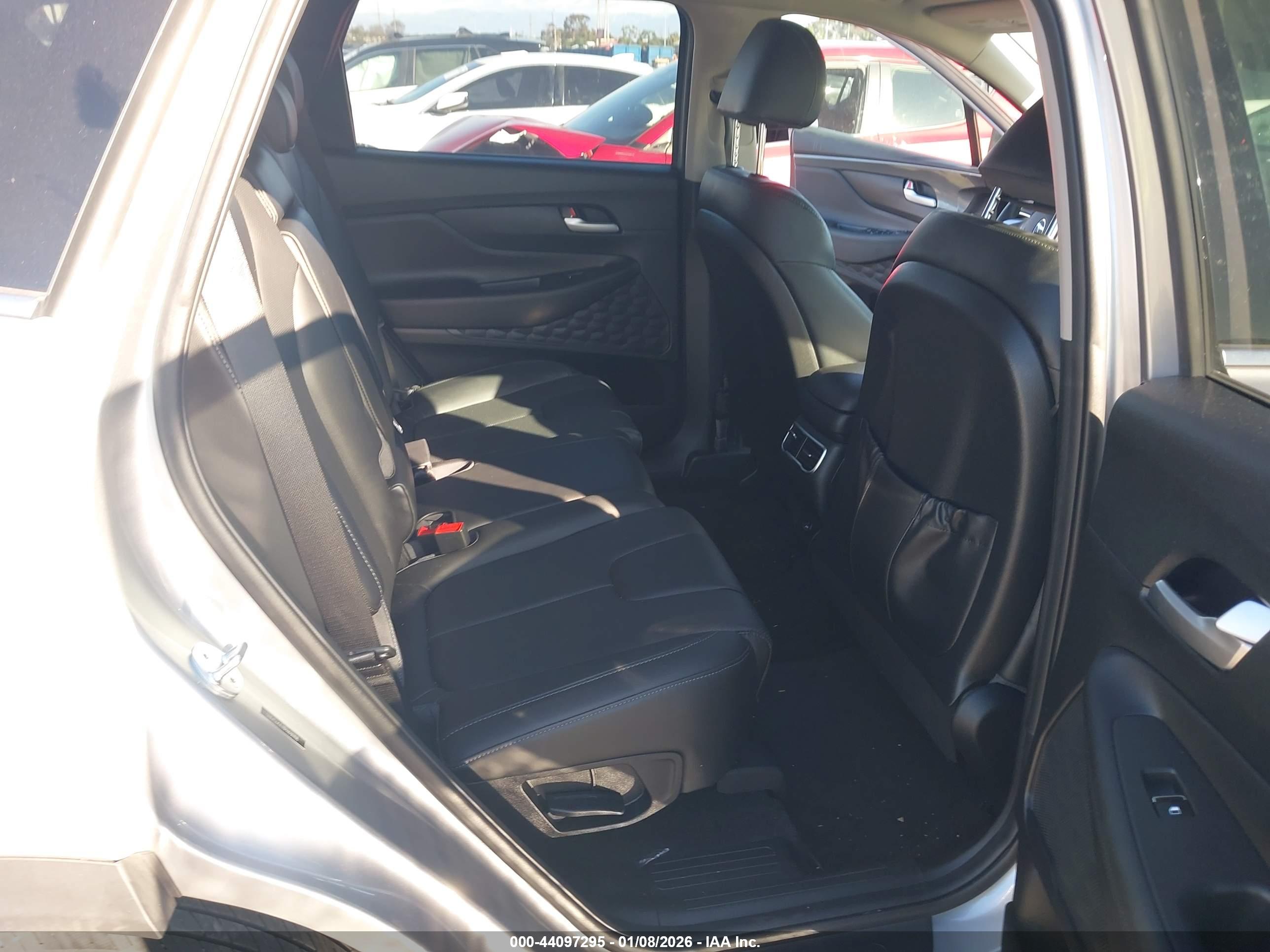 HYUNDAI SANTA image 8