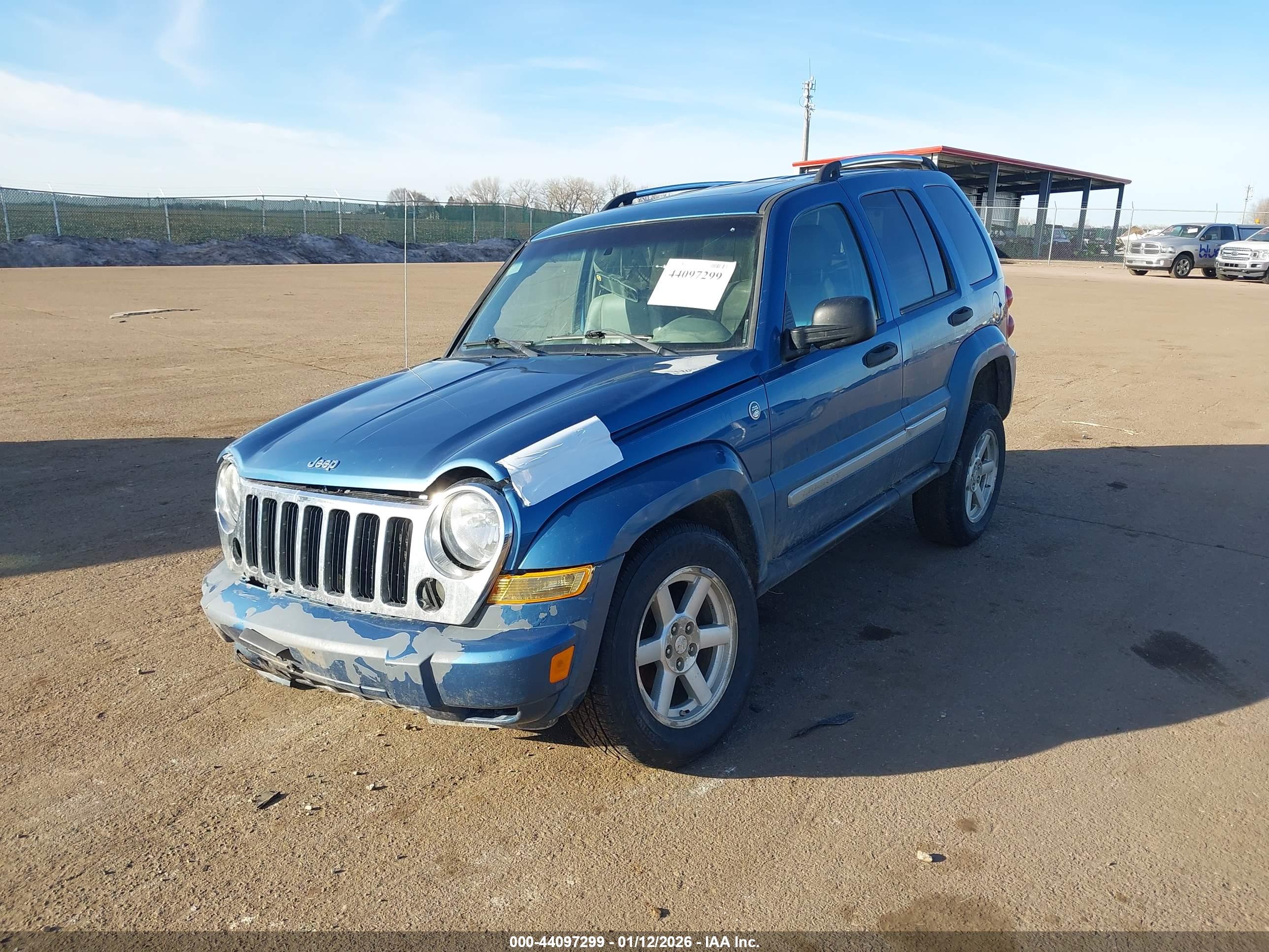 JEEP LIBERTY image 2